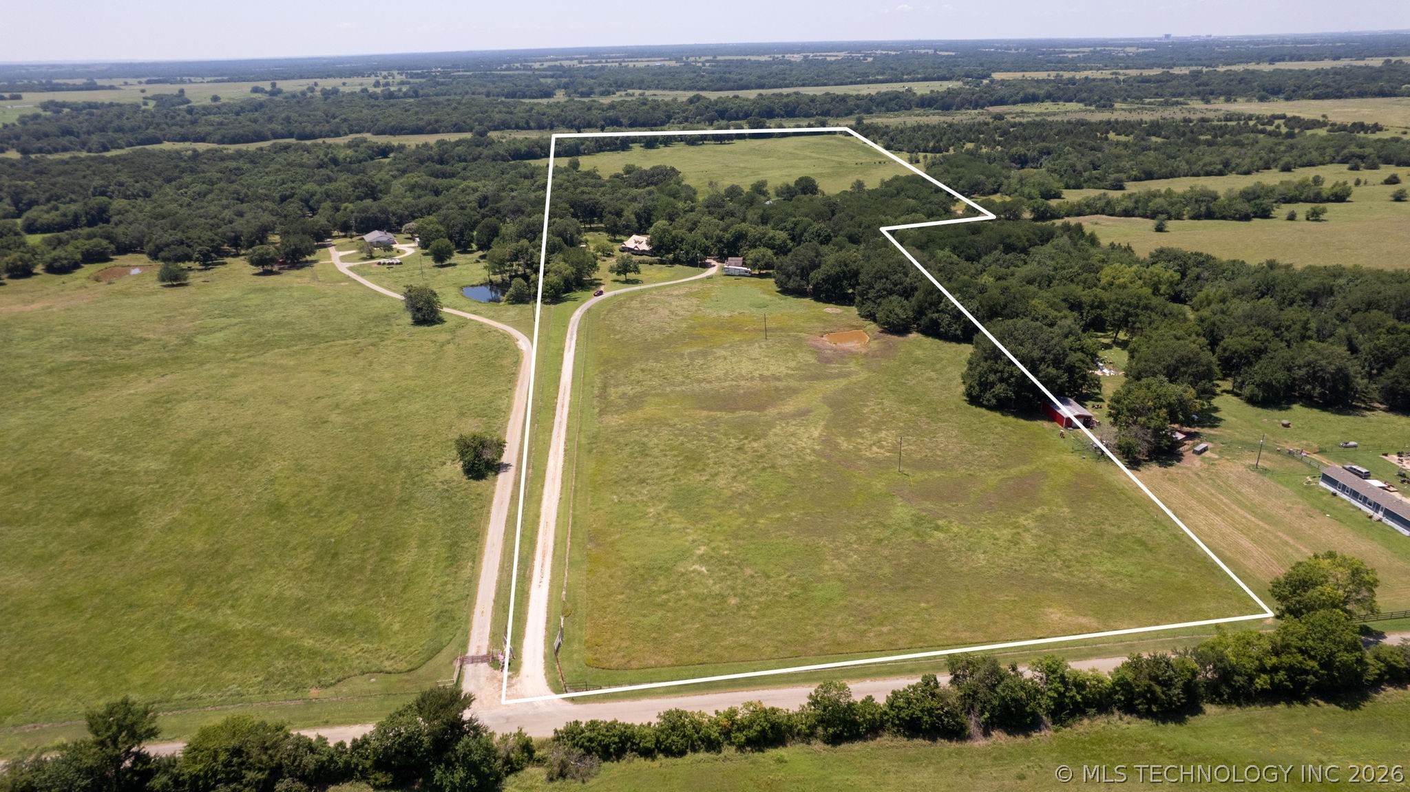 2464 S Roberta Road Property Photo 2