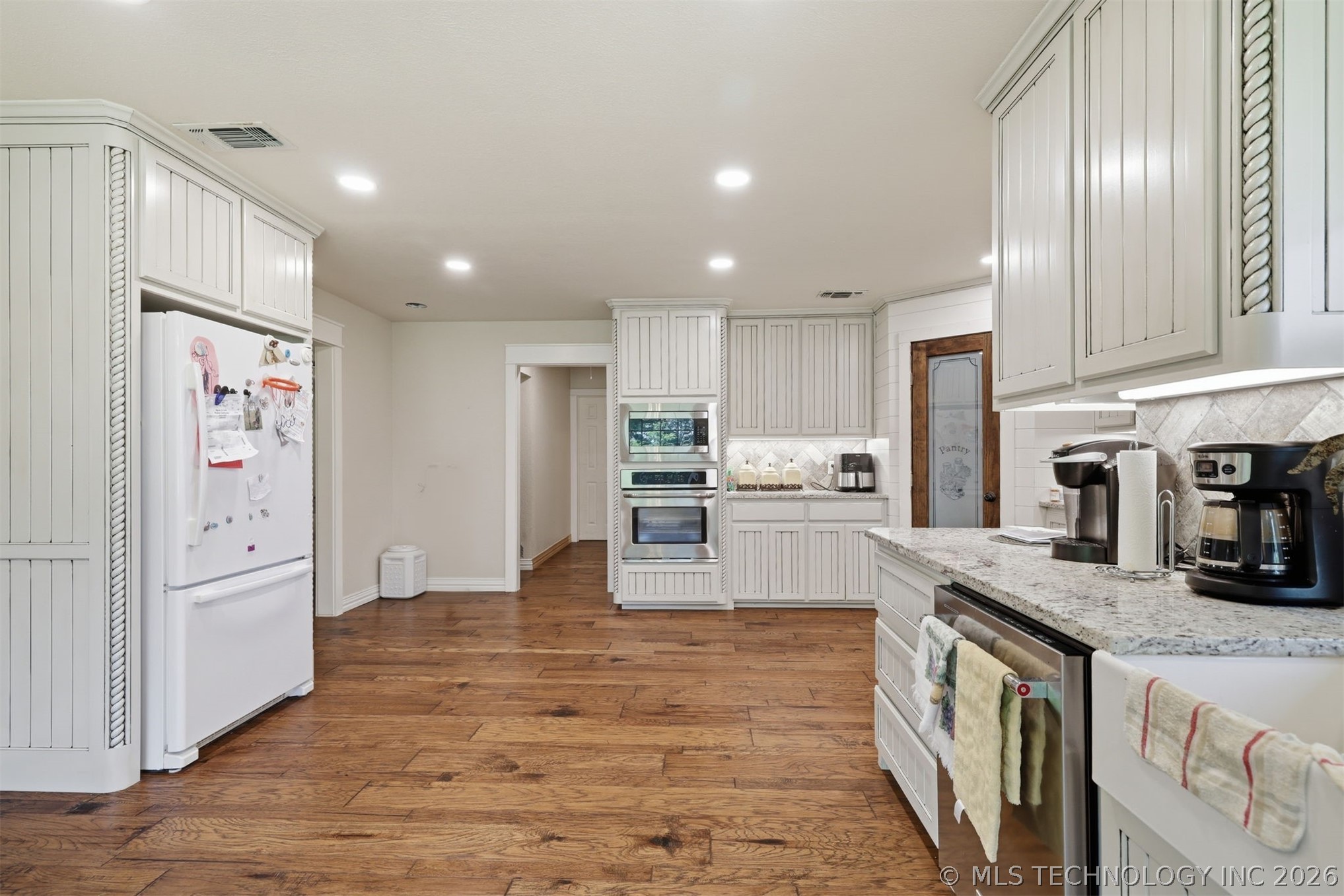 2464 S Roberta Road Property Photo 7