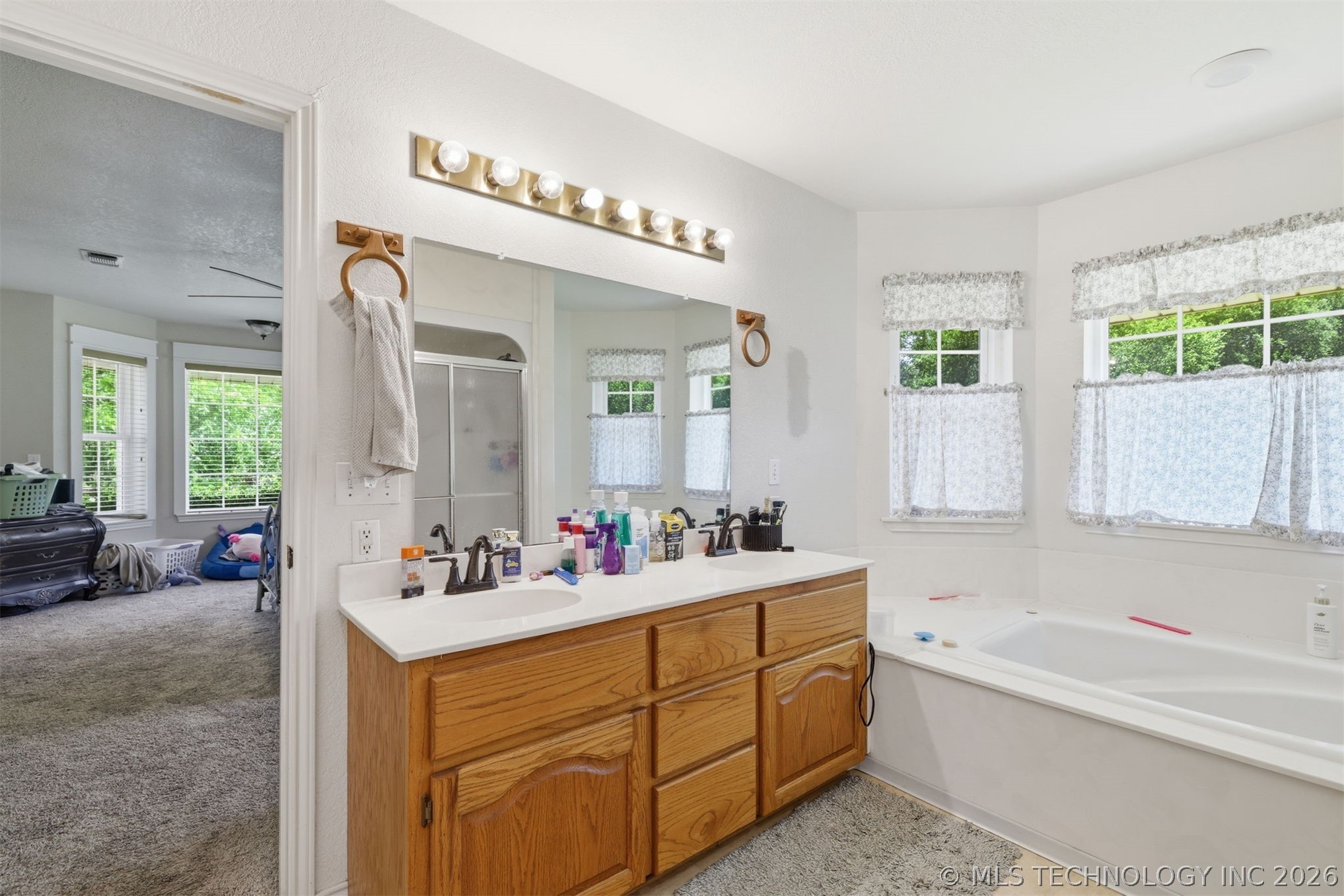 2464 S Roberta Road Property Photo 12