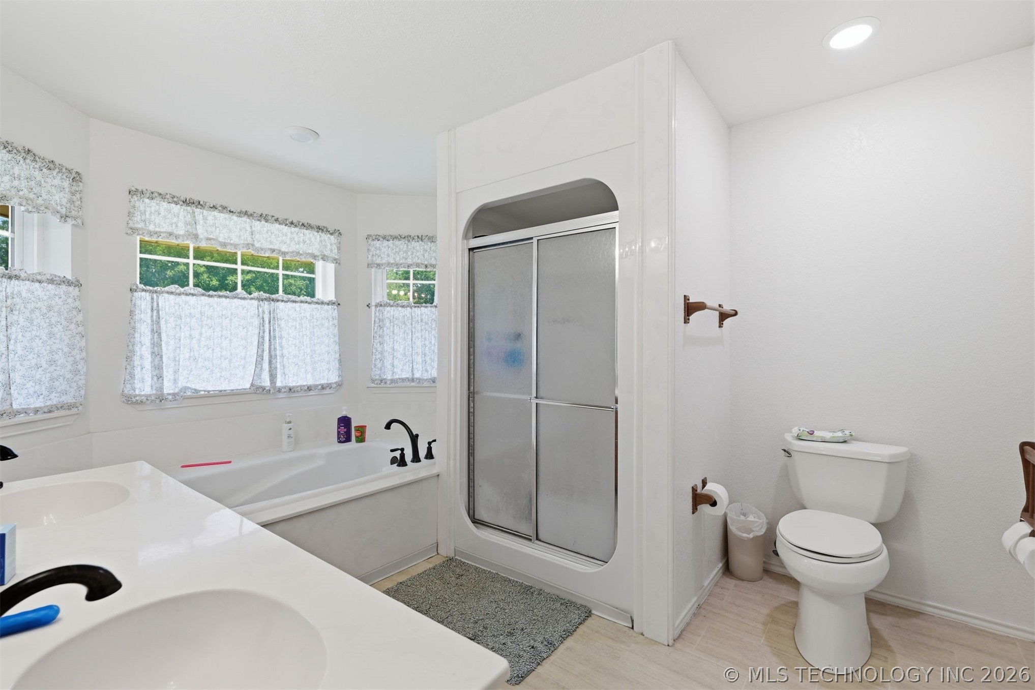 2464 S Roberta Road Property Photo 13