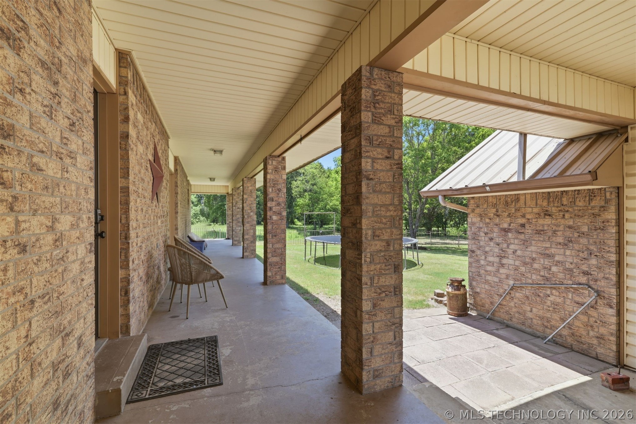 2464 S Roberta Road Property Photo 23