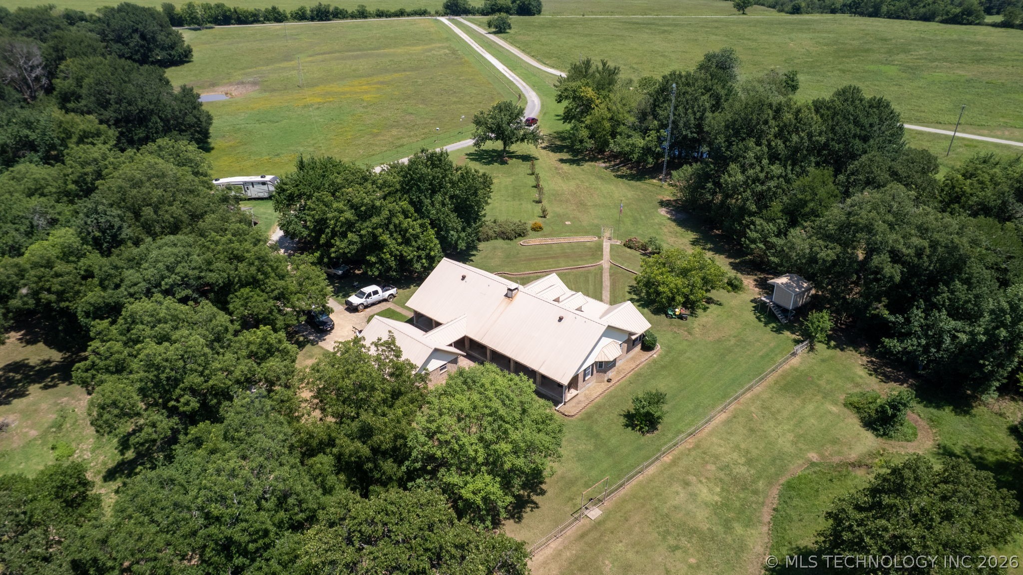 2464 S Roberta Road Property Photo 31