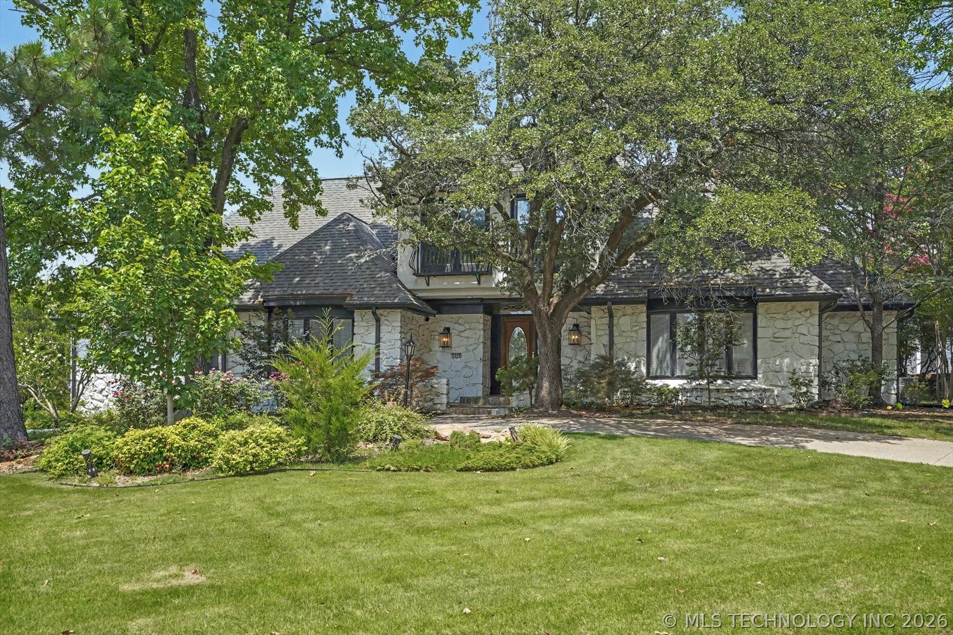 7449 S Indianapolis Avenue Property Photo 1