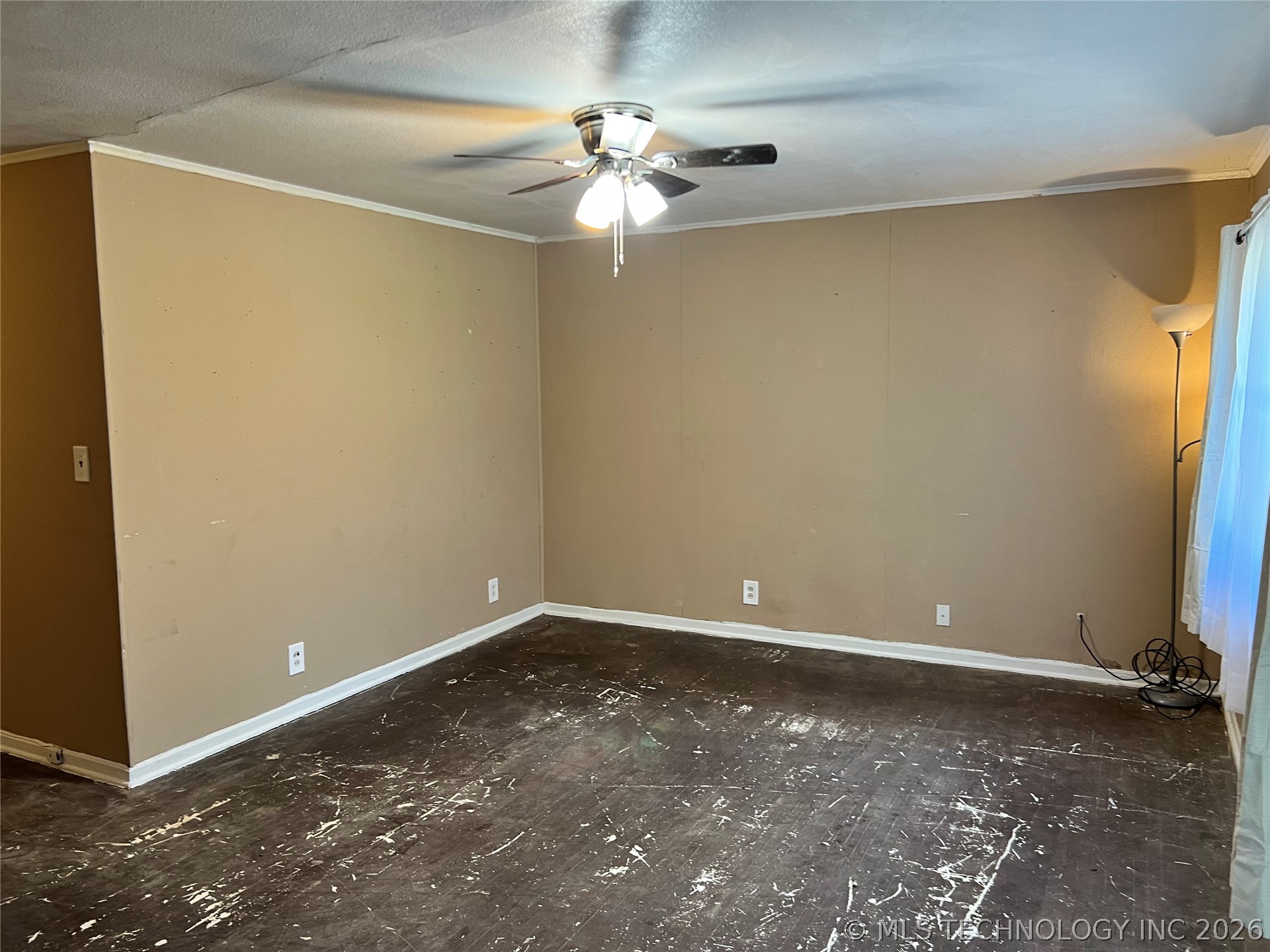 503 E 22nd Street Property Photo 9