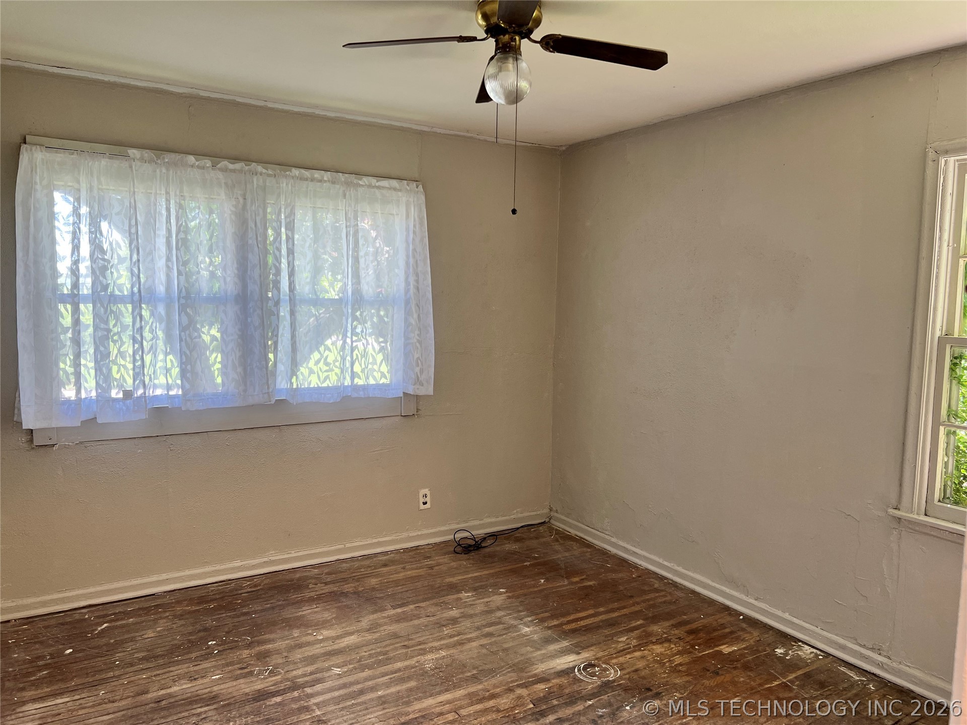503 E 22nd Street Property Photo 12