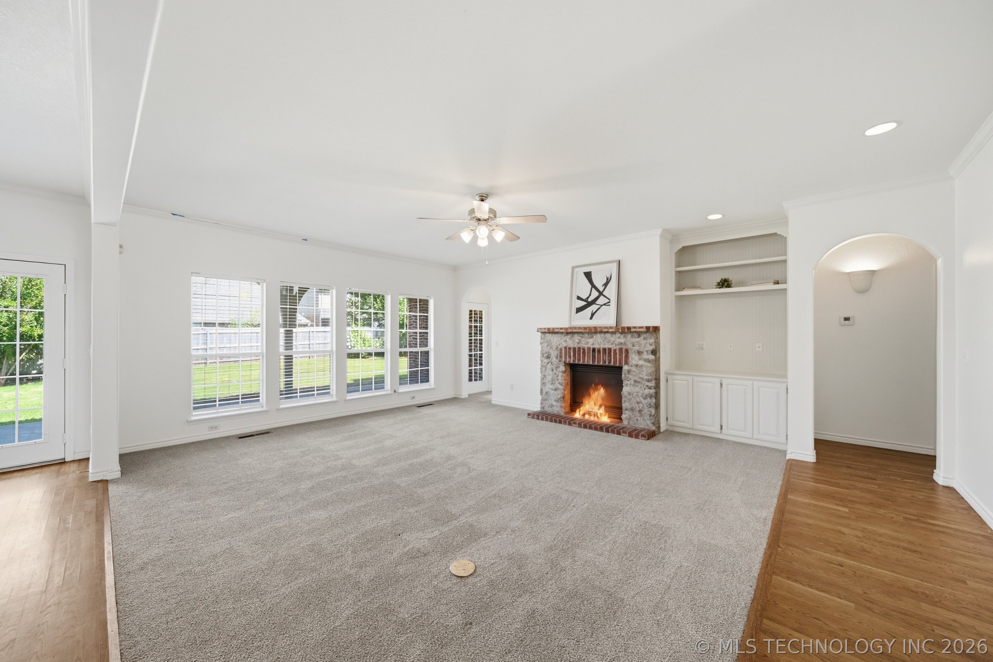 8523 S 70th East Avenue Property Photo 4