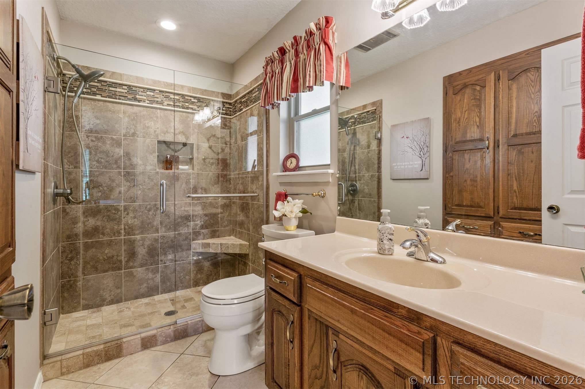 7488 N 147th East Avenue Property Photo 13
