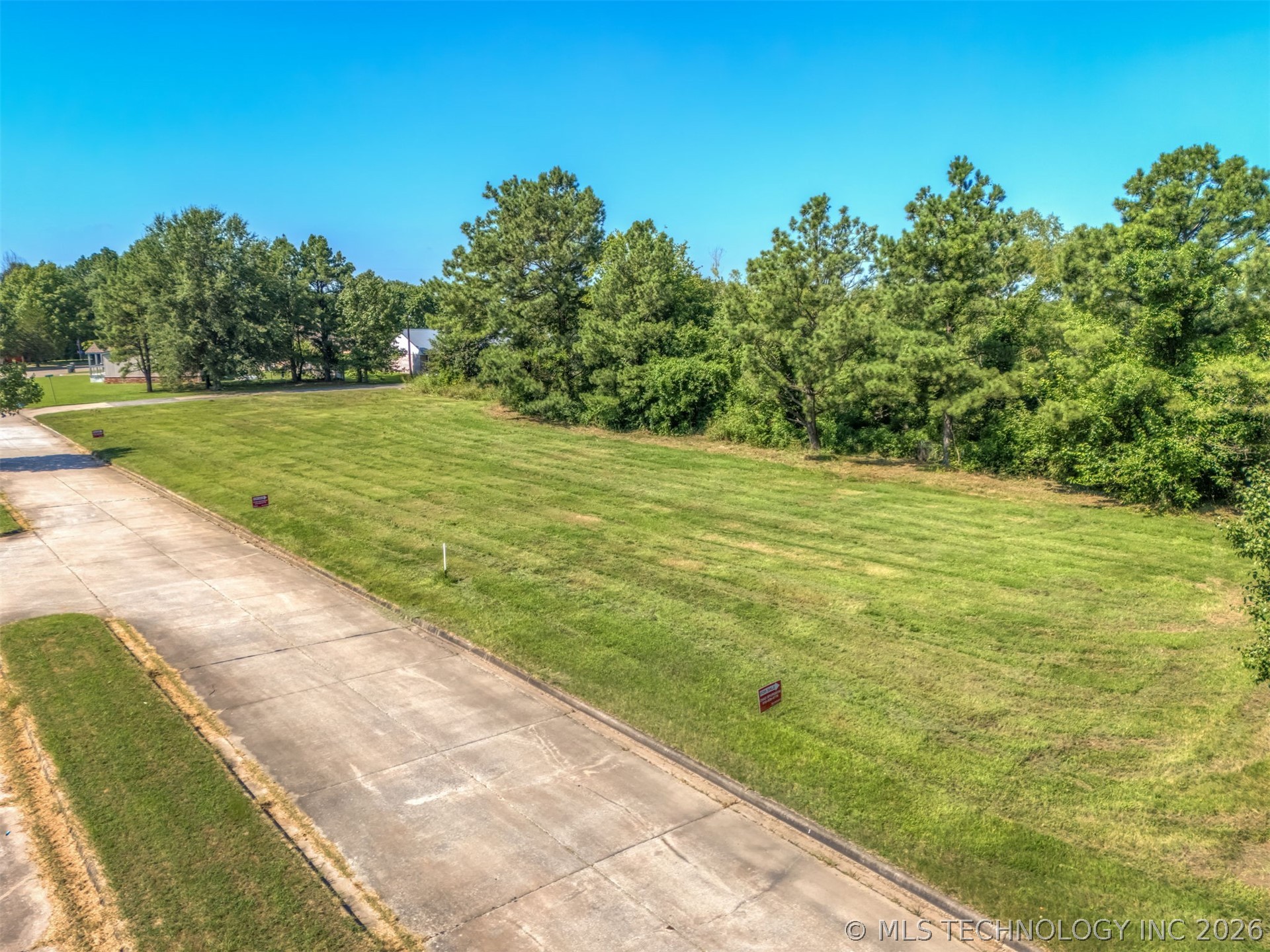 001 Orchard Parkway Property Photo 13