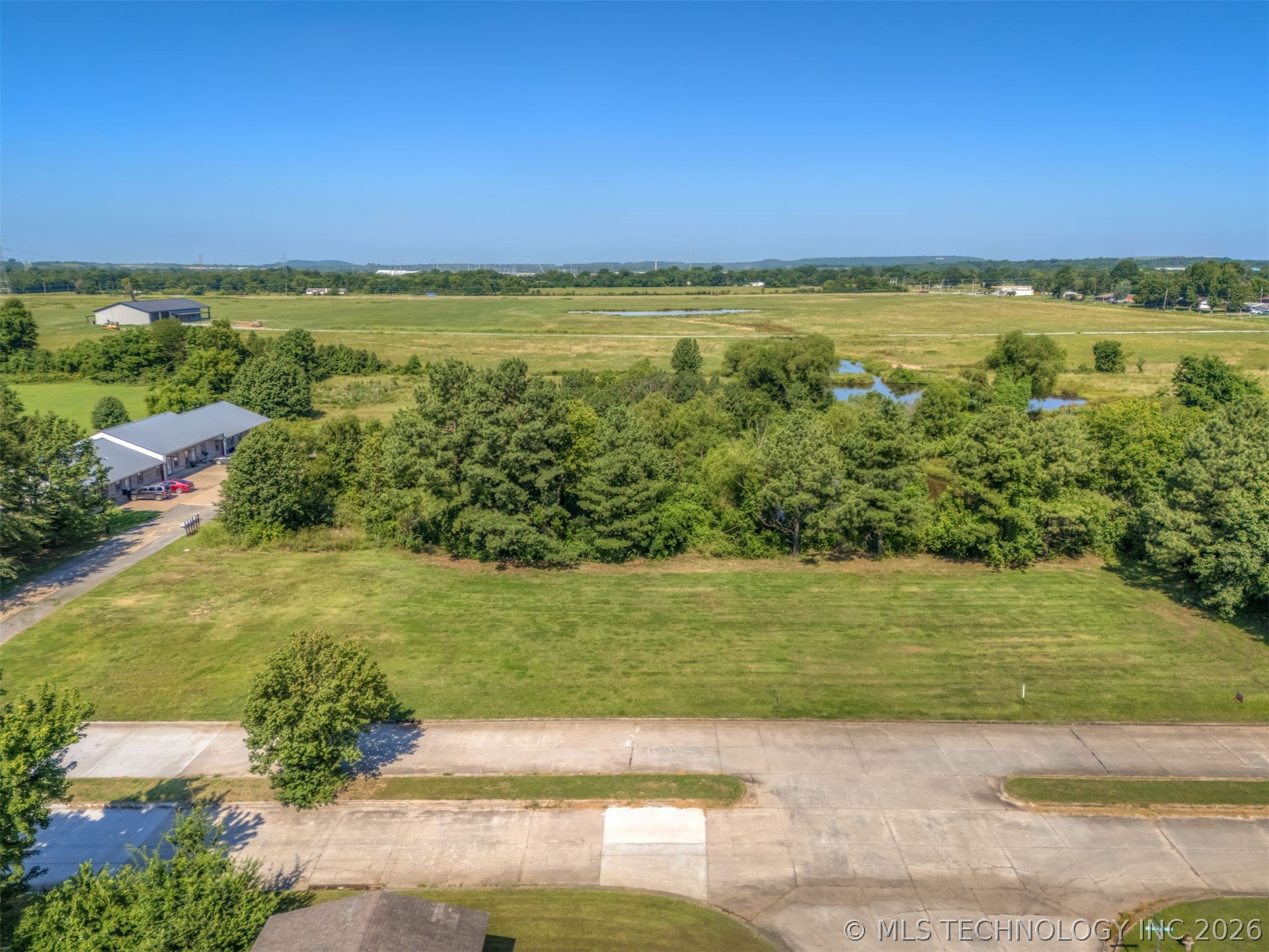 001 Orchard Parkway Property Photo 16