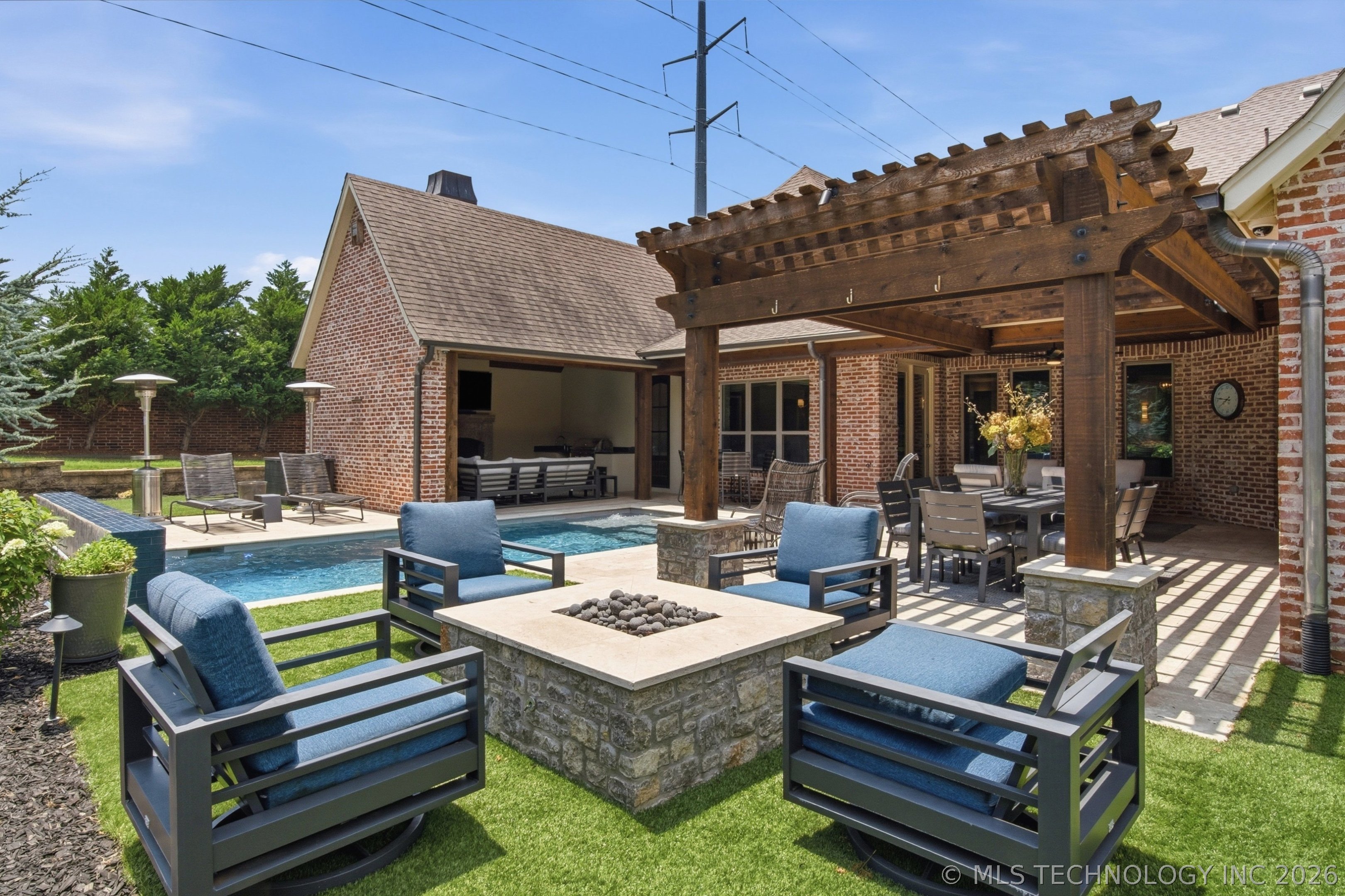 8007 S Galveston Court Property Photo 5