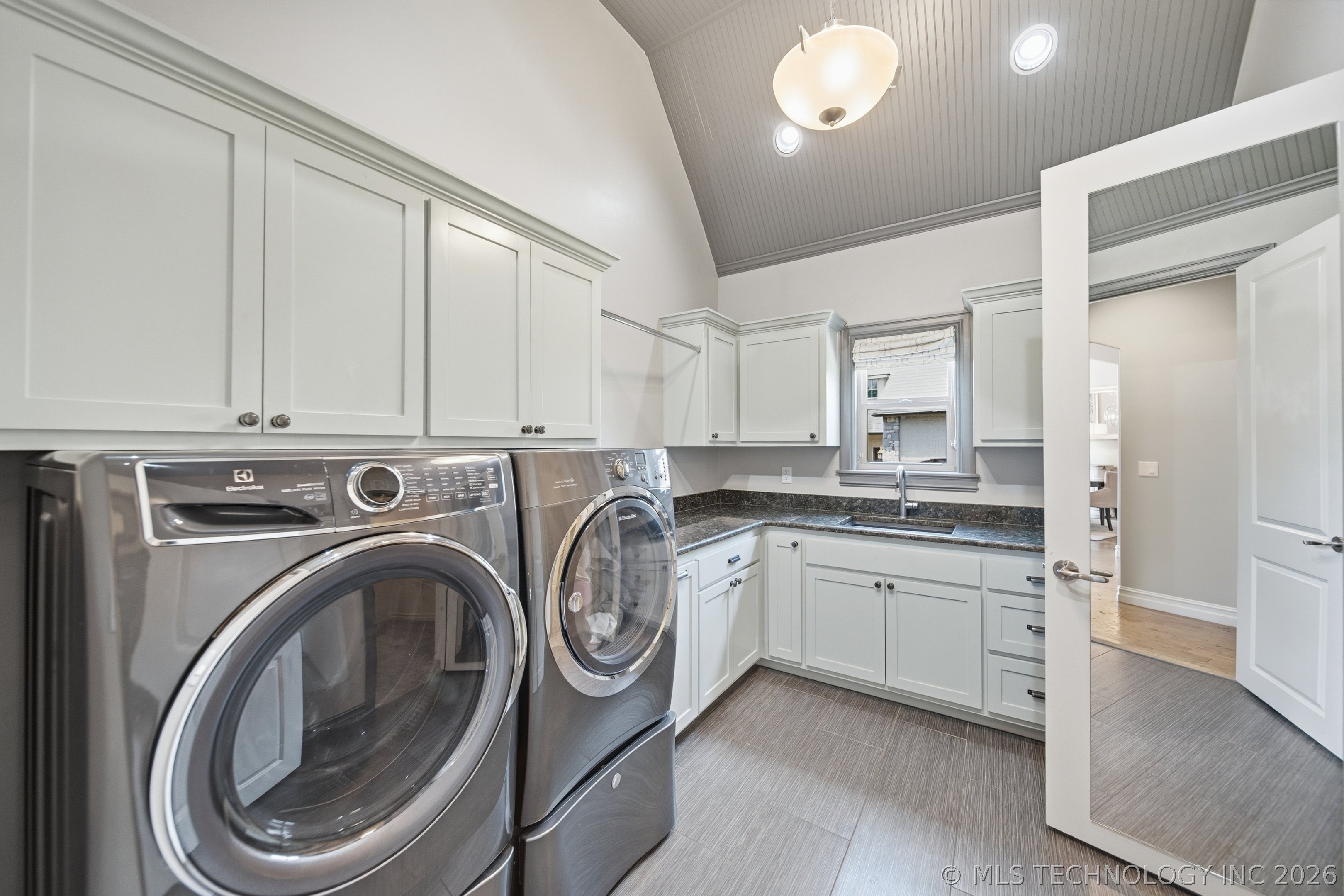 8007 S Galveston Court Property Photo 36