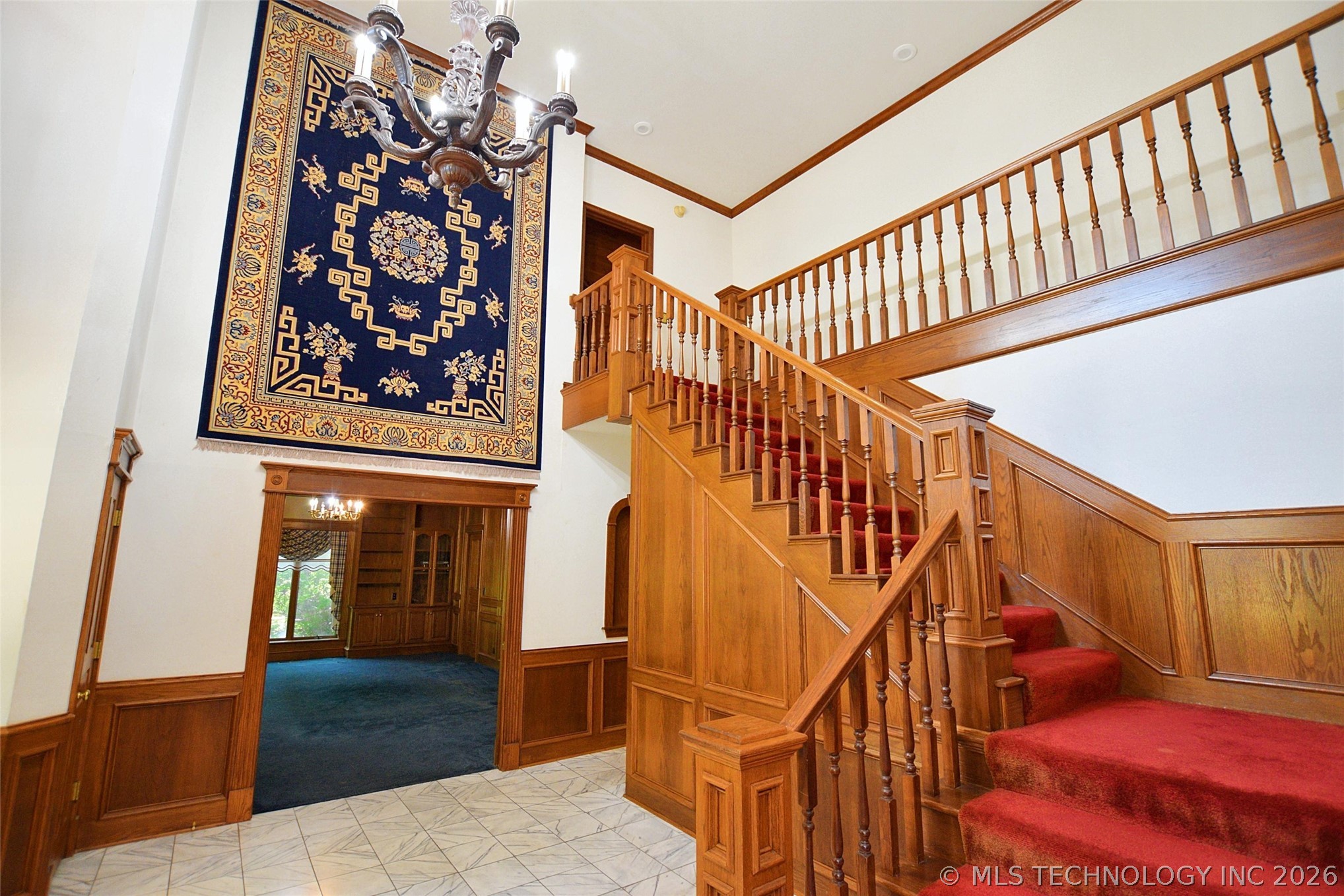 720 S East Avenue Property Photo 3