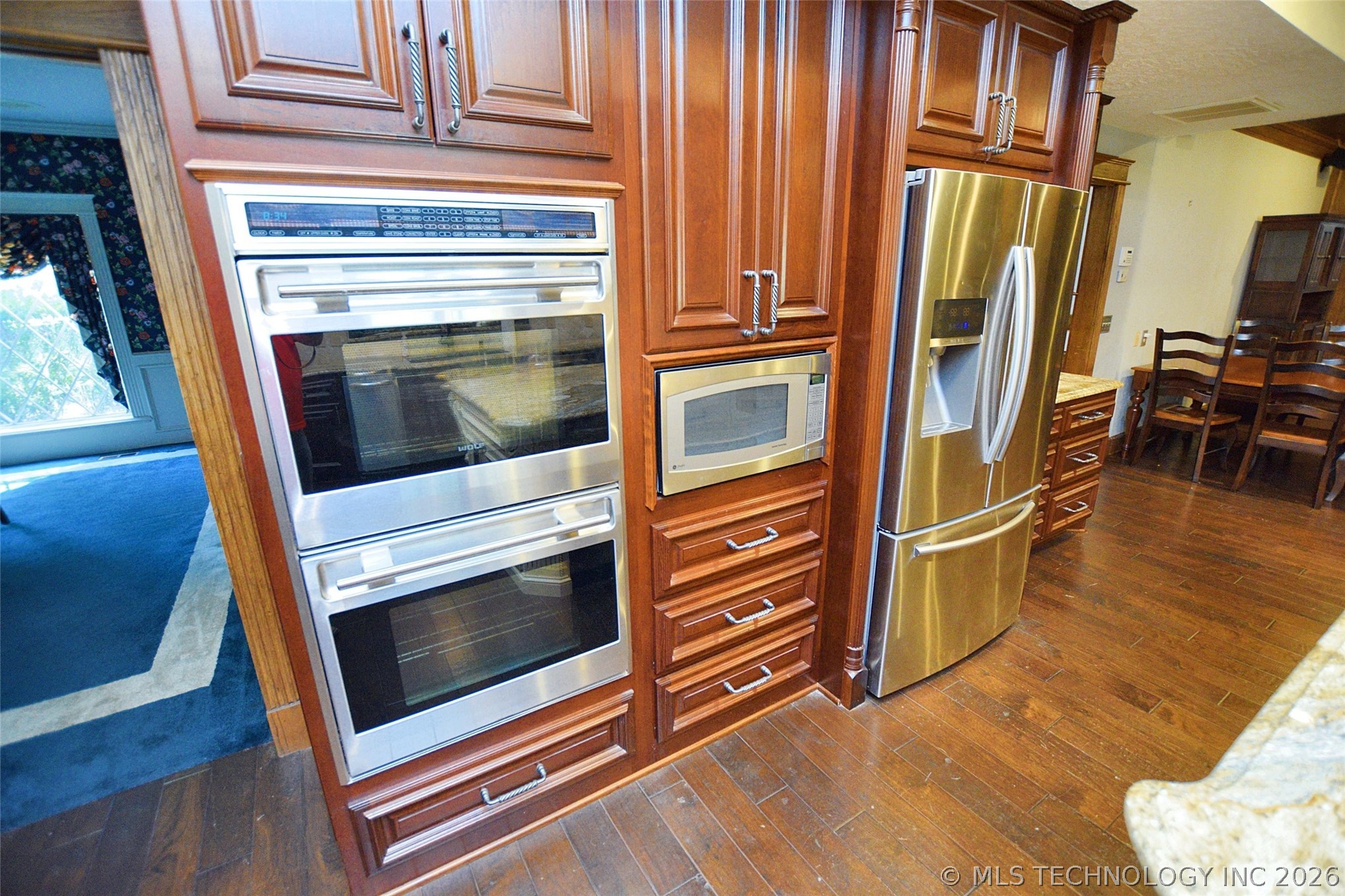 720 S East Avenue Property Photo 15