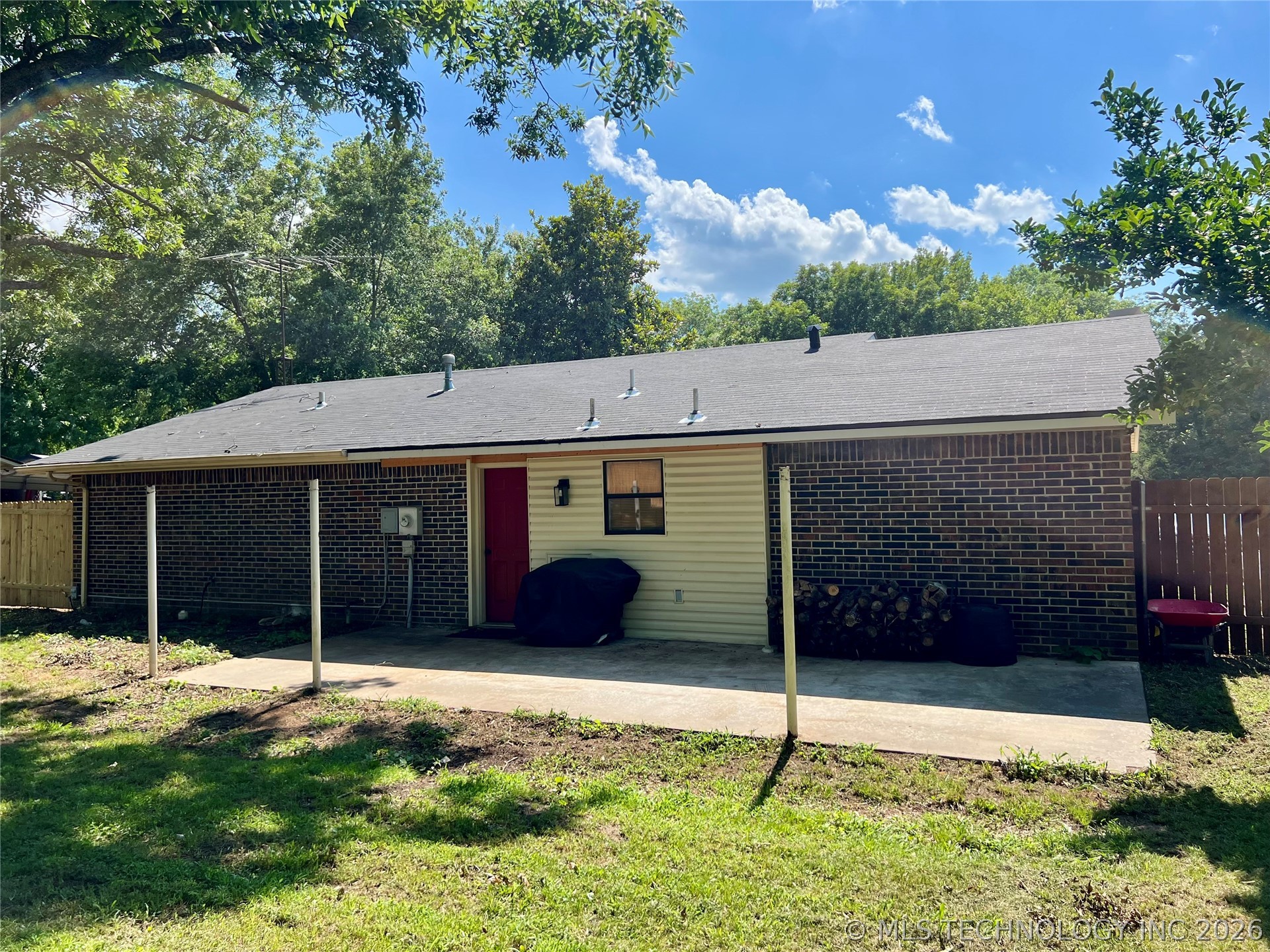 9816 County Road 3579 Property Photo 5