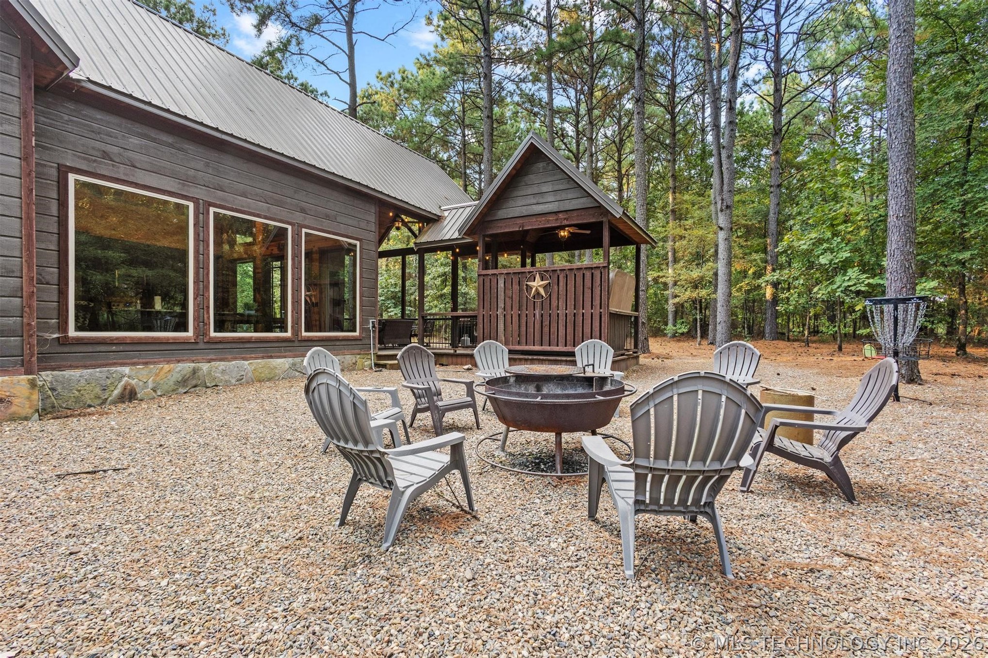 135 Stone Pine Property Photo 8