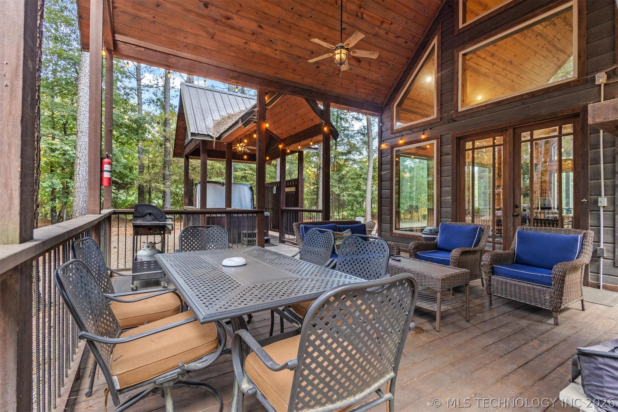 135 Stone Pine Property Photo 11