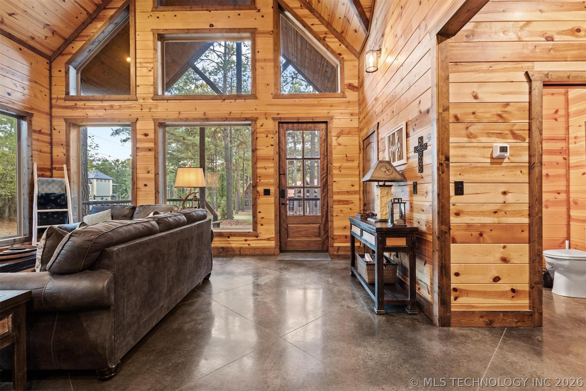 135 Stone Pine Property Photo 14