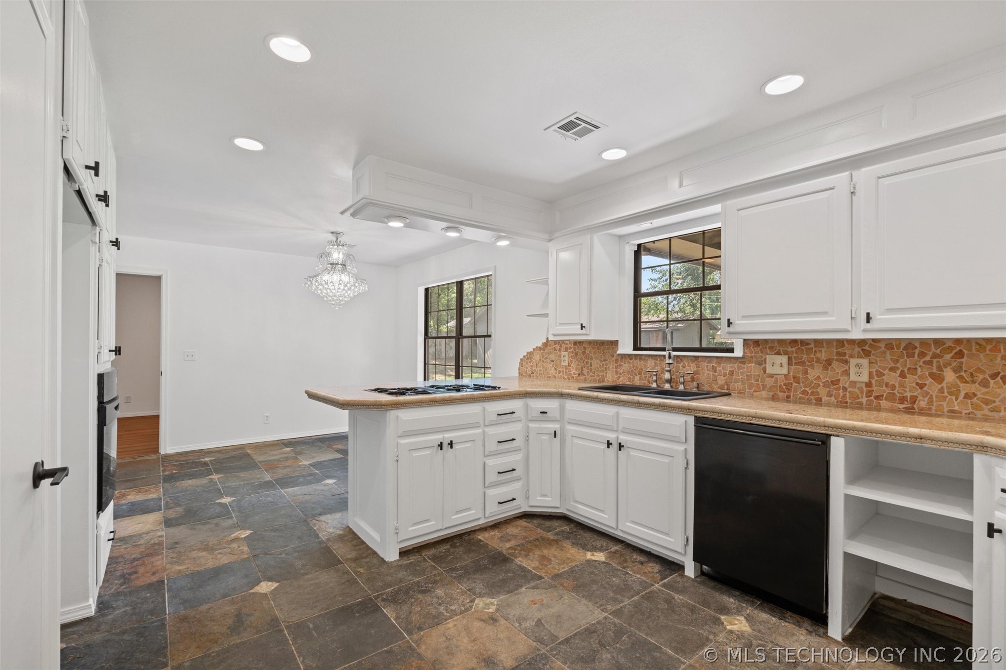5410 Nowata Road Property Photo 11