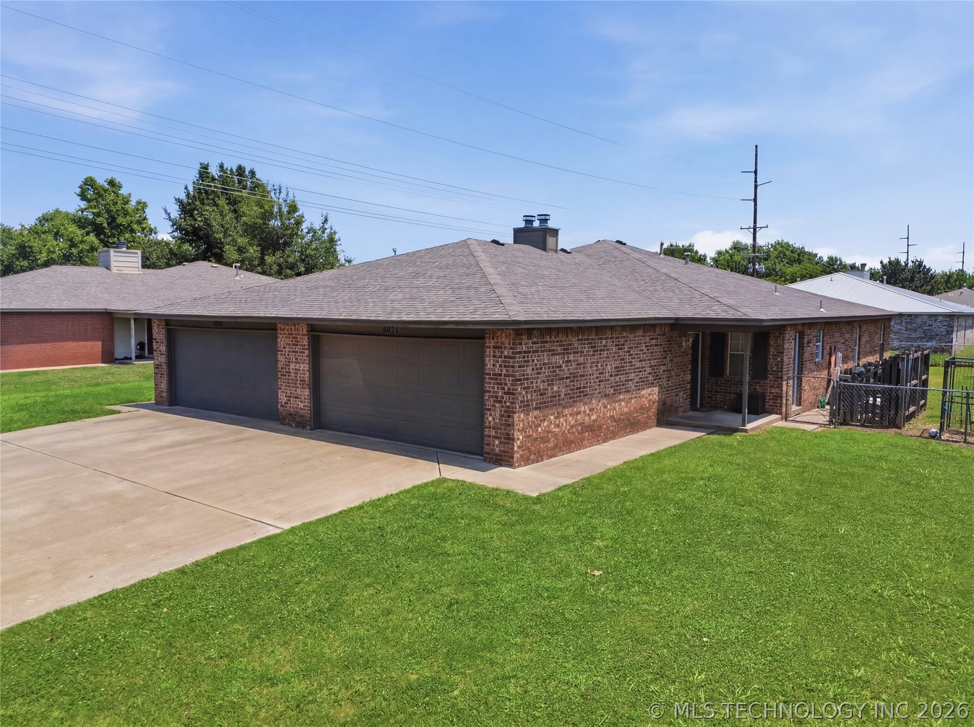 6619 S Utica Place Property Photo 3