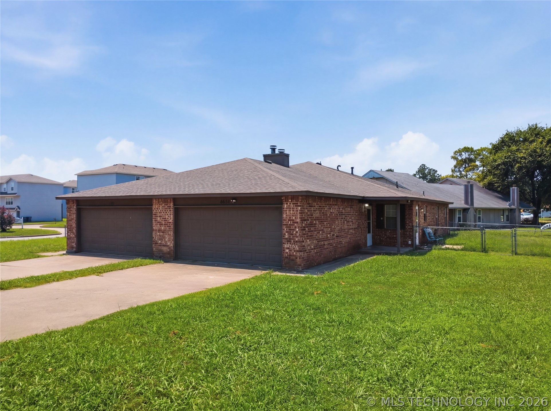 6658 S Utica Place Property Photo 1