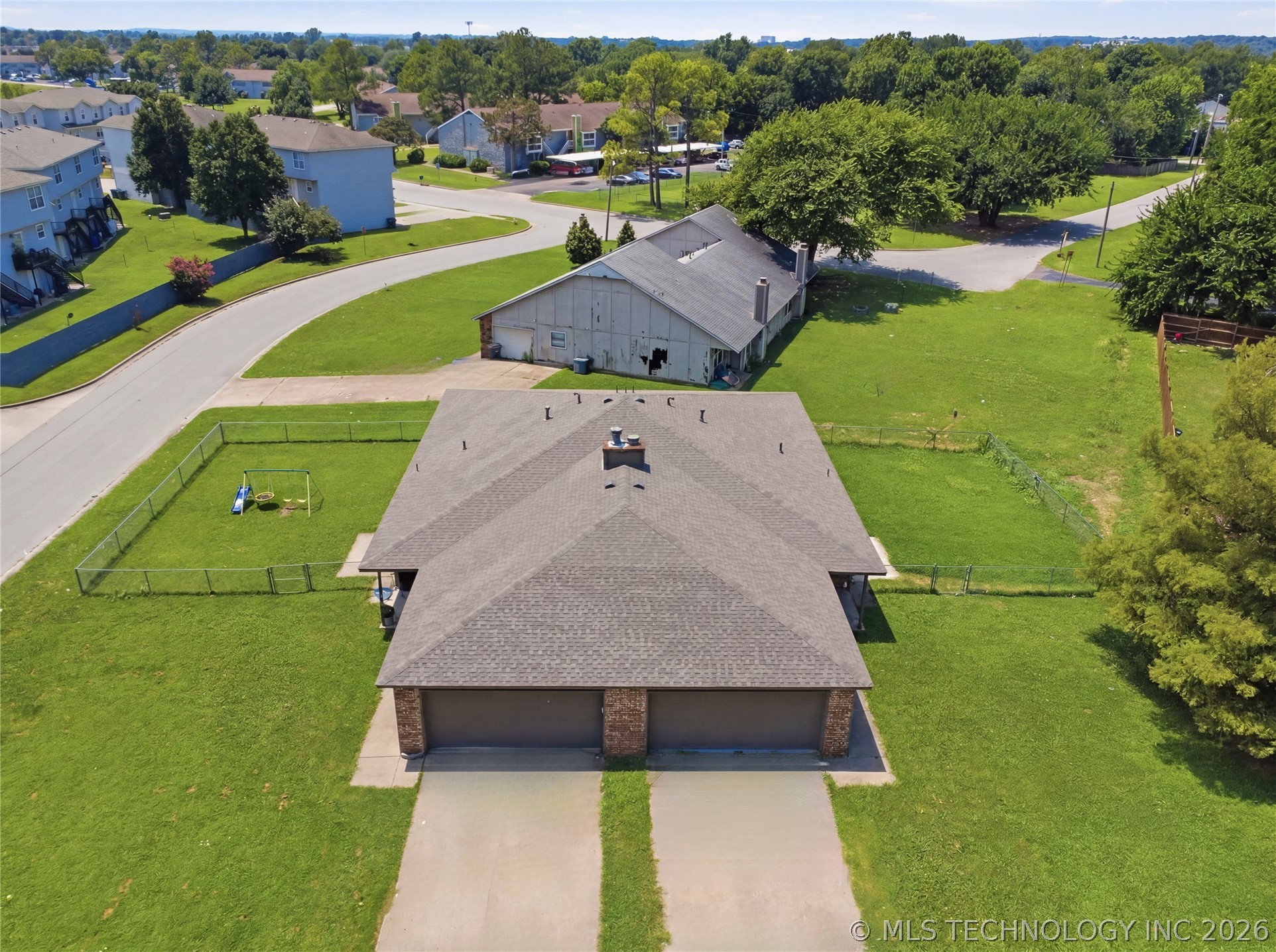 6658 S Utica Place Property Photo 1