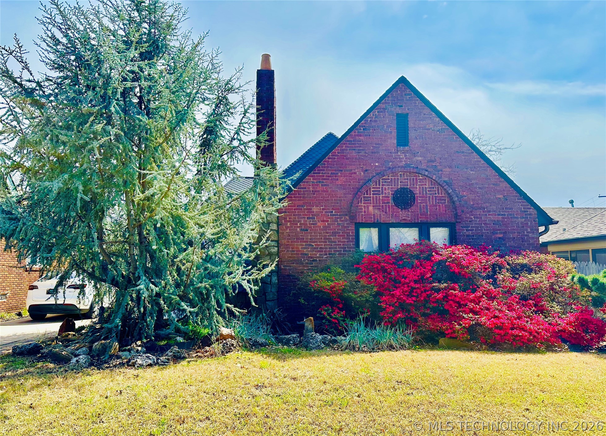 2708 E 14th Place Property Photo