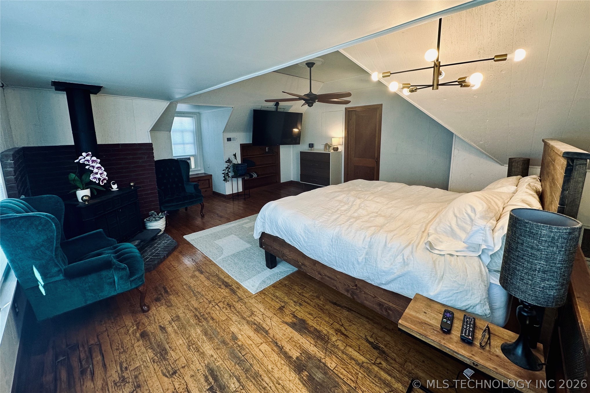 2708 E 14th Place Property Photo 14