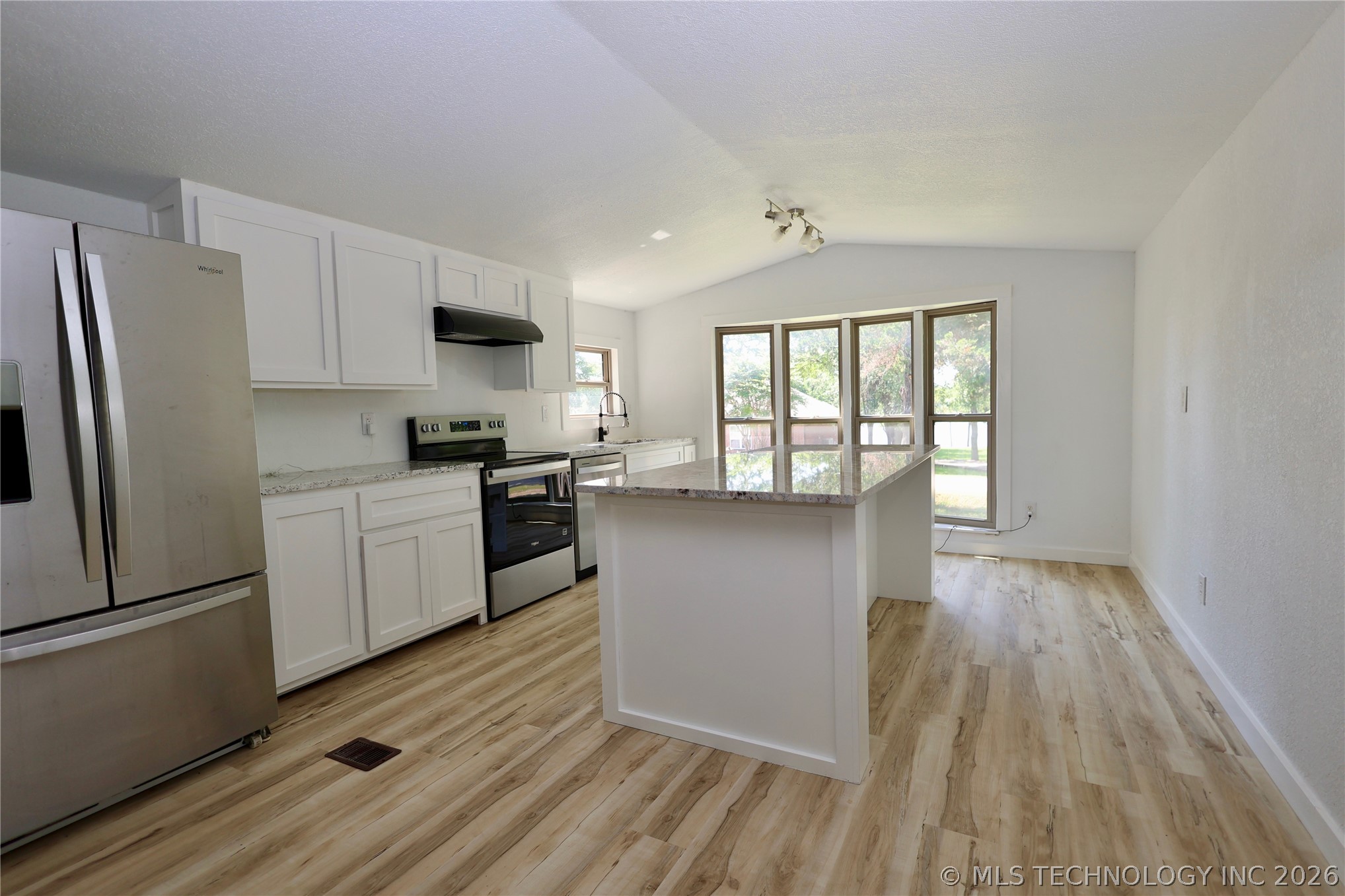 506 Five Lakes Drive Property Photo 3