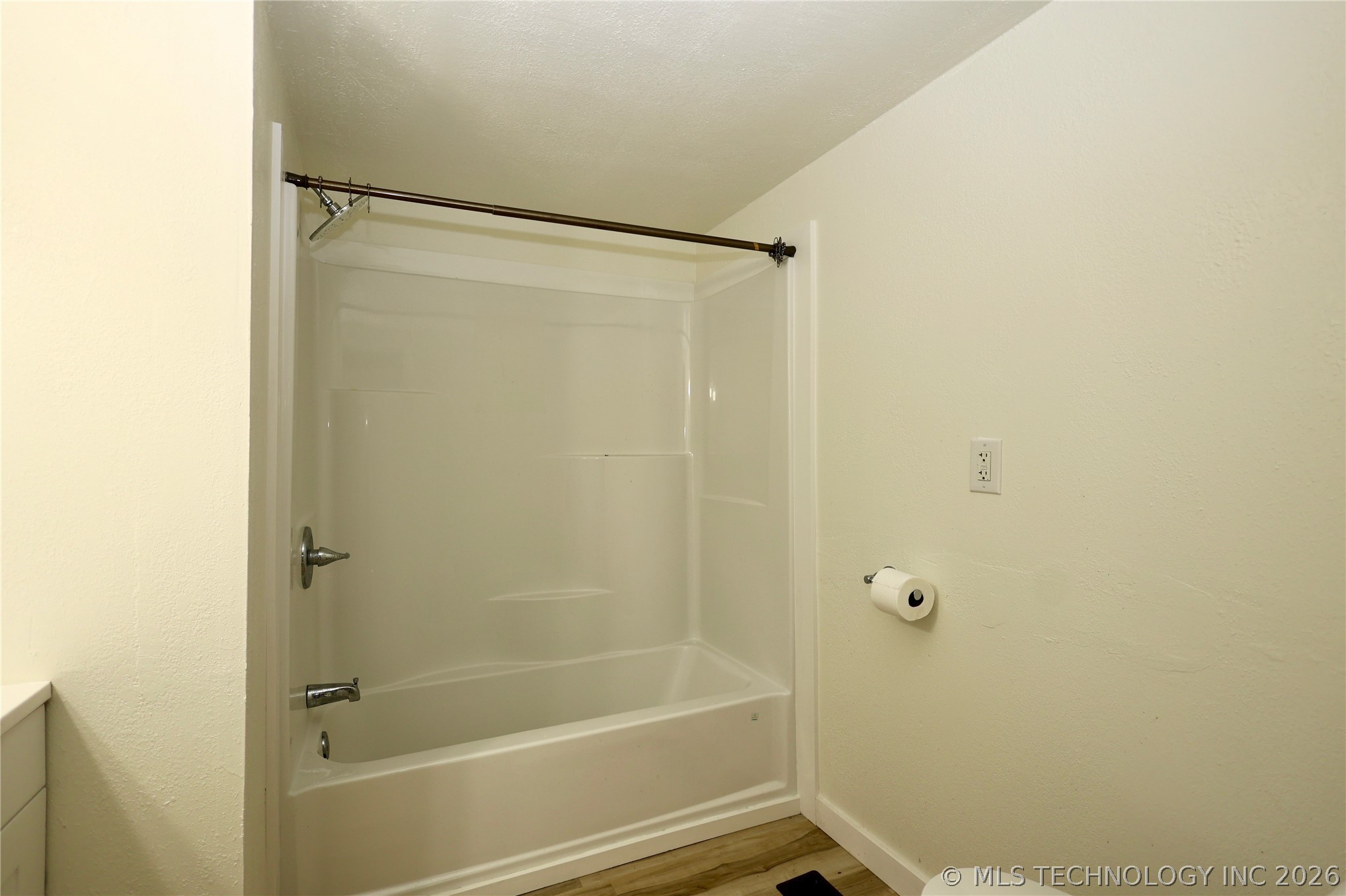 506 Five Lakes Drive Property Photo 11