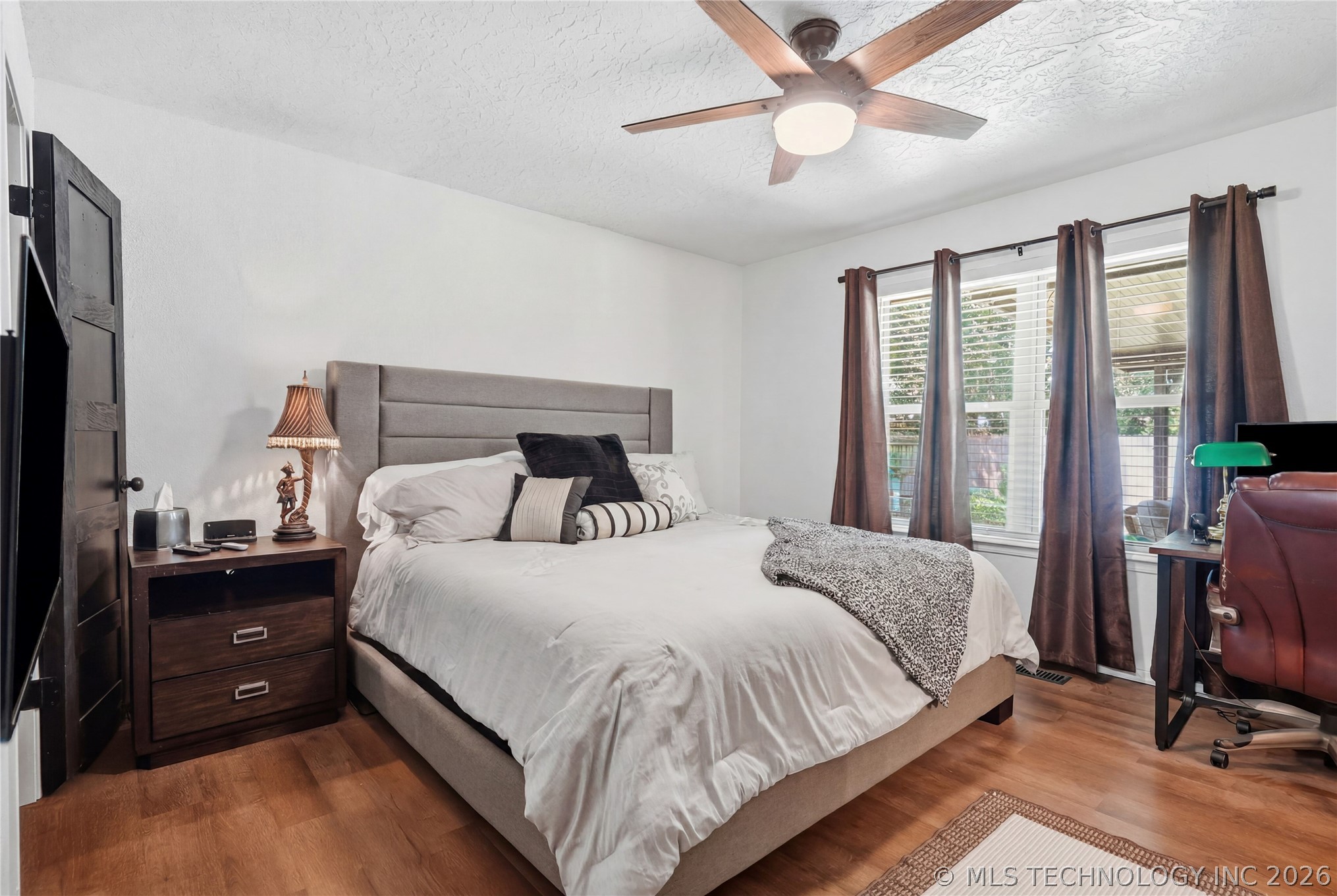 3004 S Oak Avenue Property Photo 23