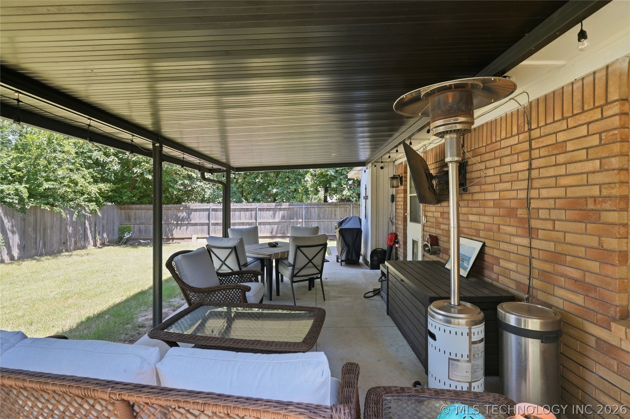 3004 S Oak Avenue Property Photo 33