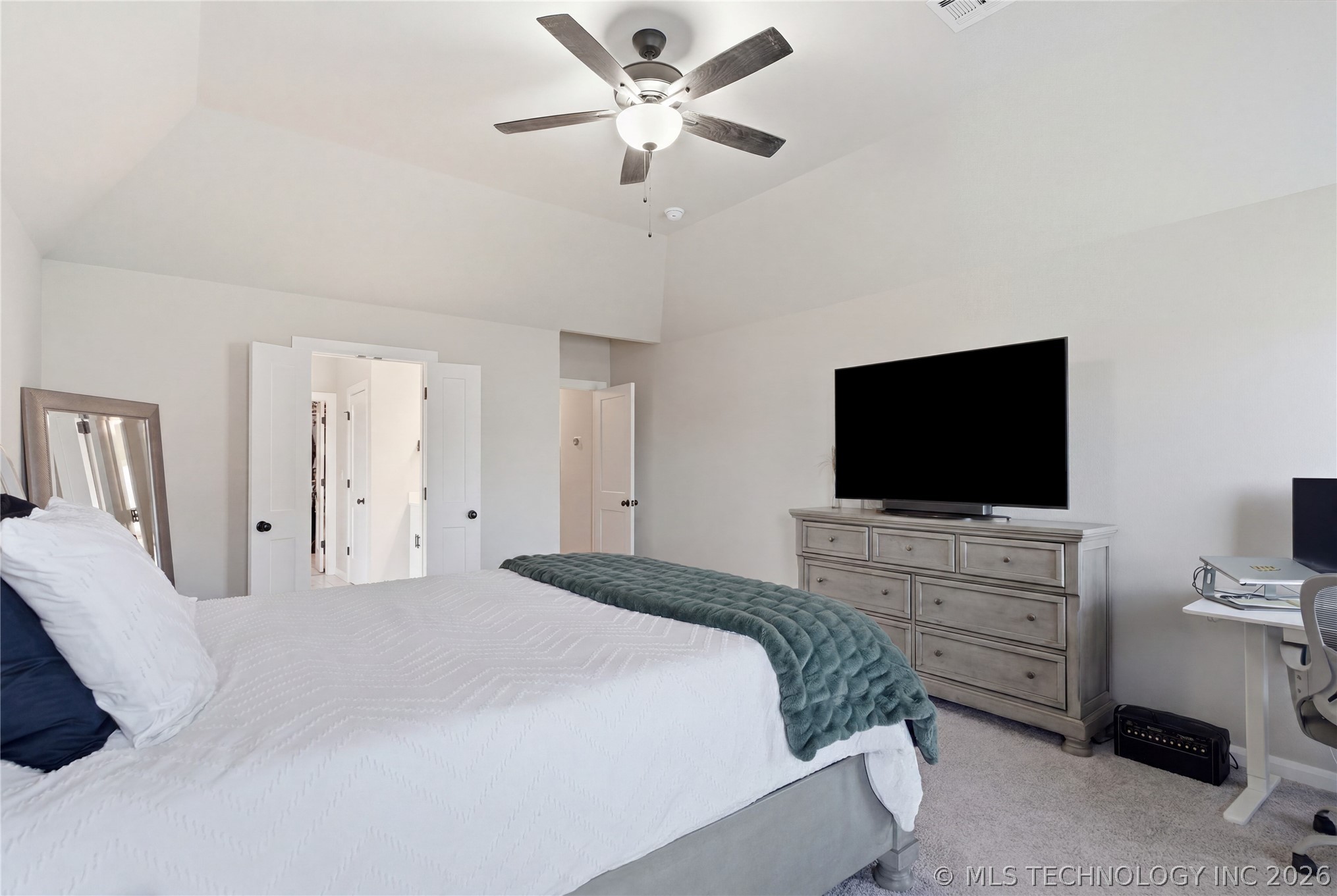 13866 S 21st Place E Property Photo 16