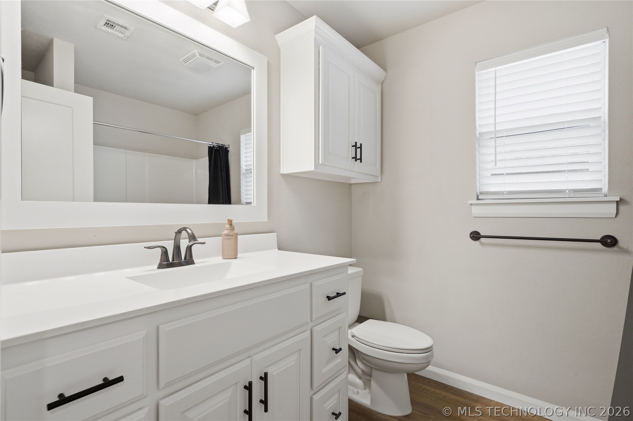13866 S 21st Place E Property Photo 22