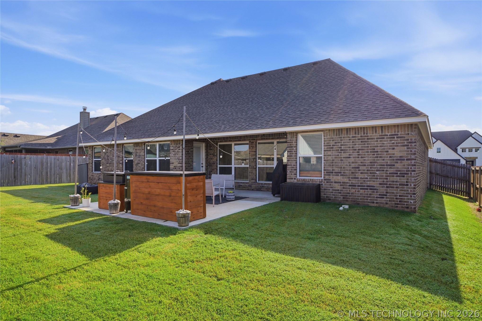 13866 S 21st Place E Property Photo 27