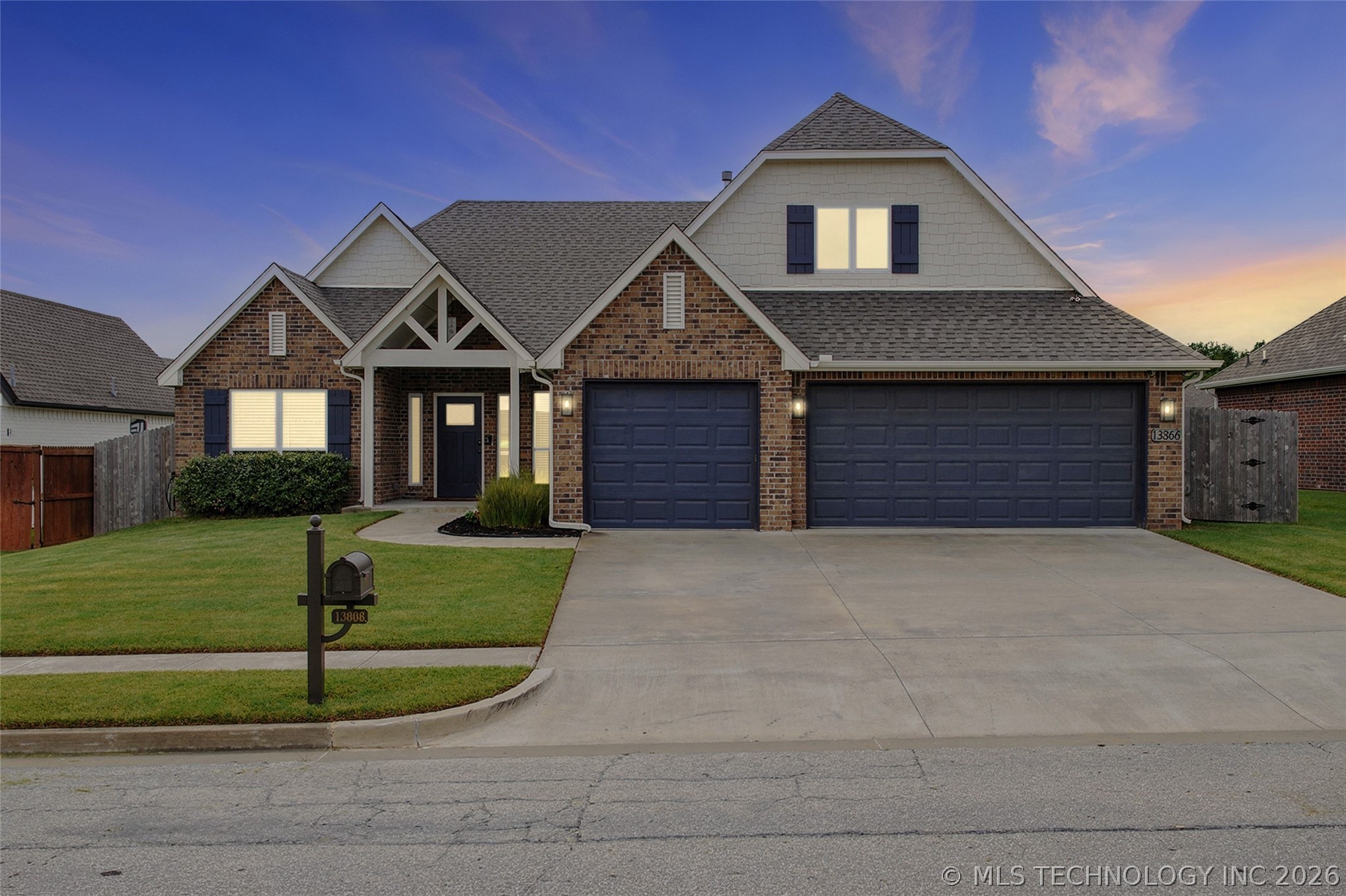 13866 S 21st Place E Property Photo 34