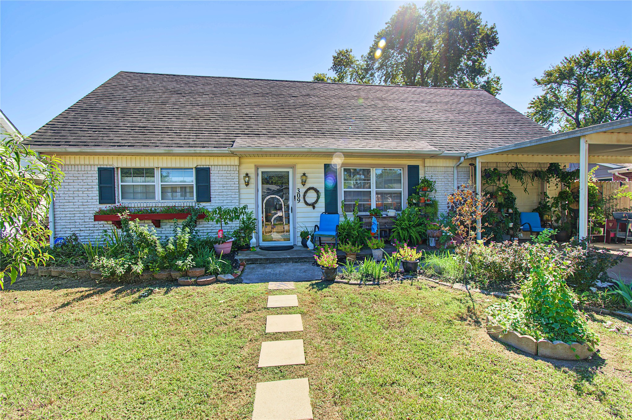 309 Carlton Way