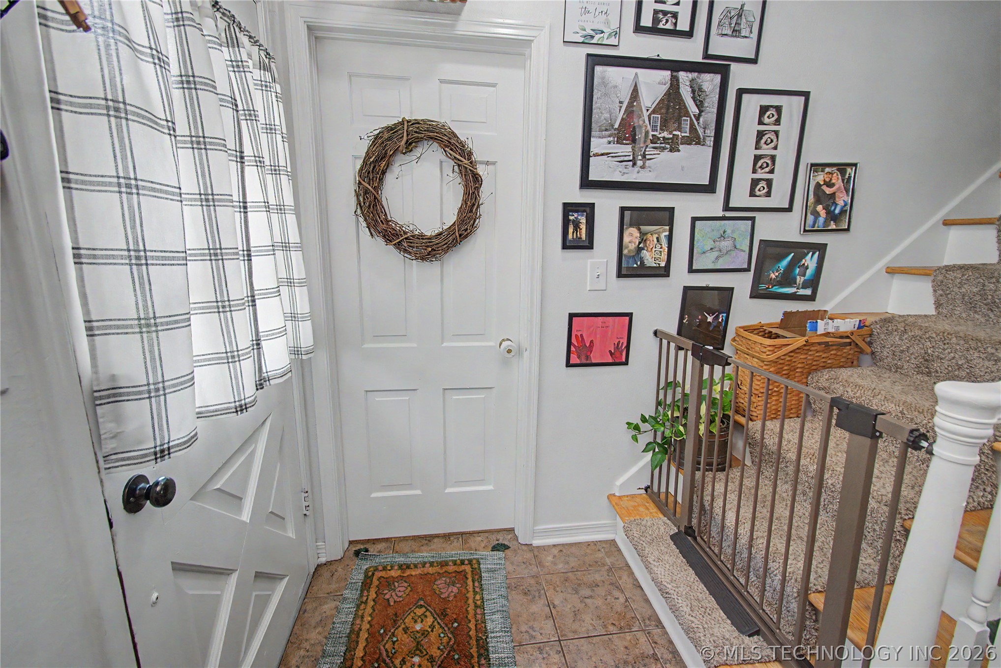 309 Carlton Way Property Photo 5