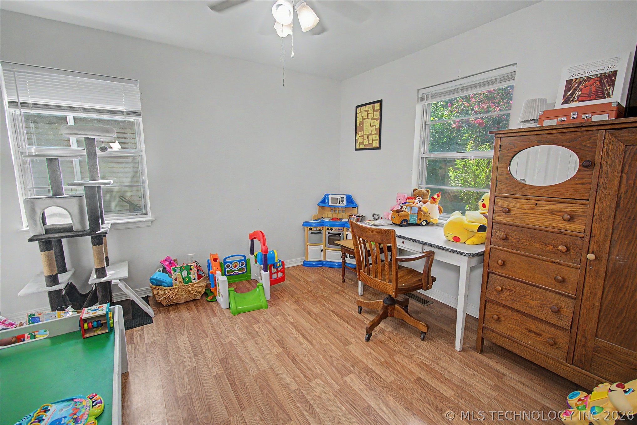 309 Carlton Way Property Photo 8