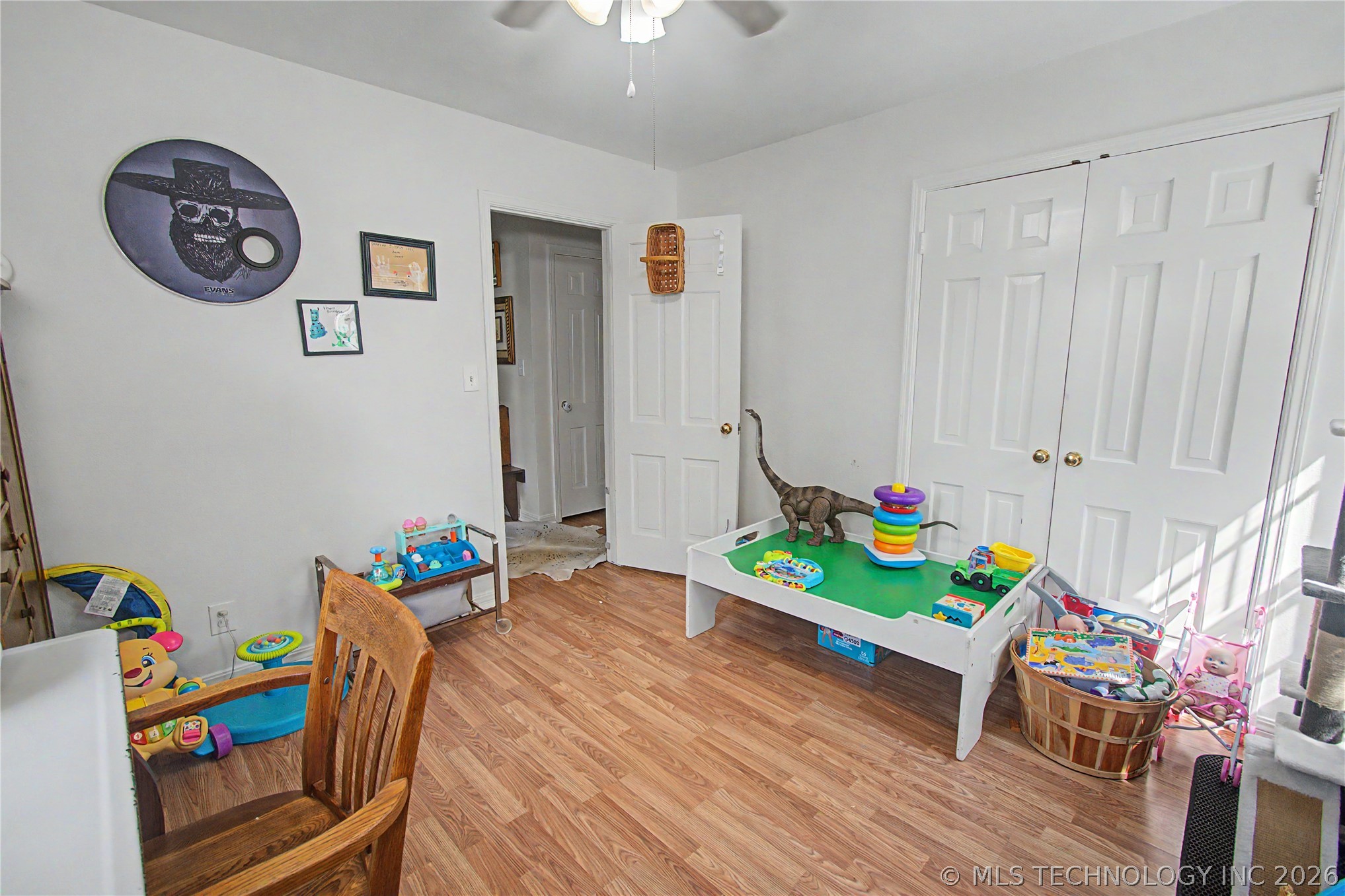 309 Carlton Way Property Photo 9