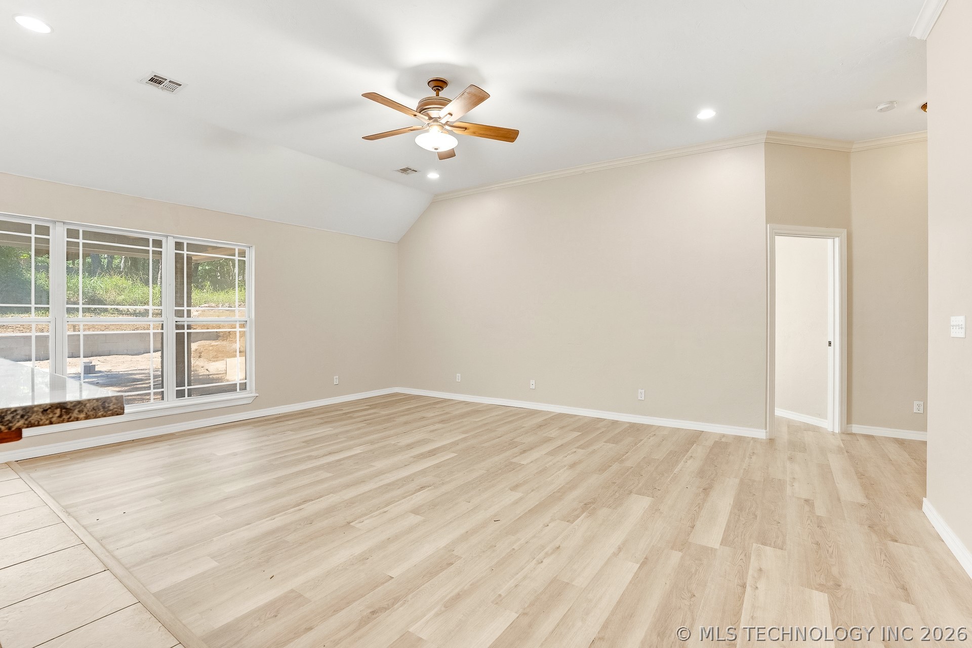 14321 County Road 1571 Property Photo 10