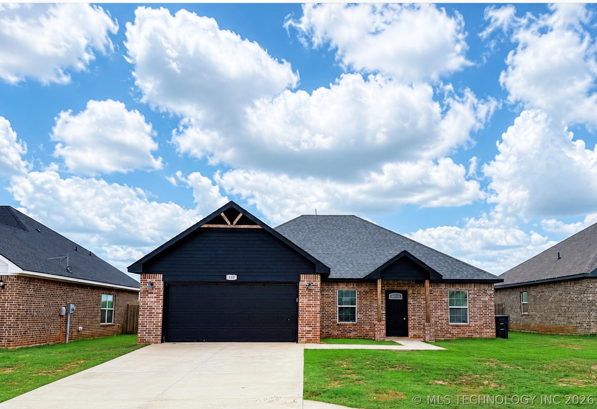 440 Venus Road Property Photo