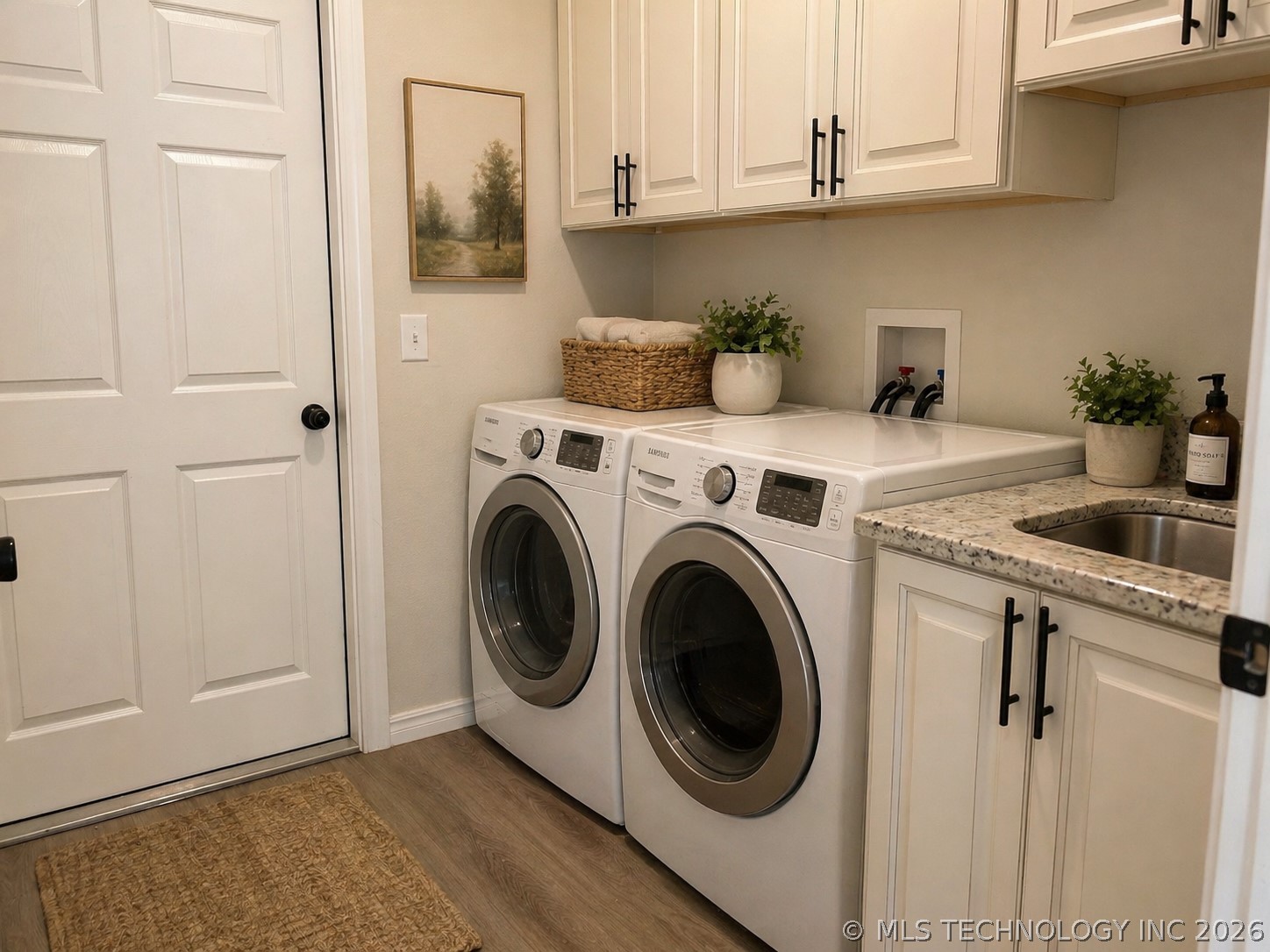 440 Venus Road Property Photo 8
