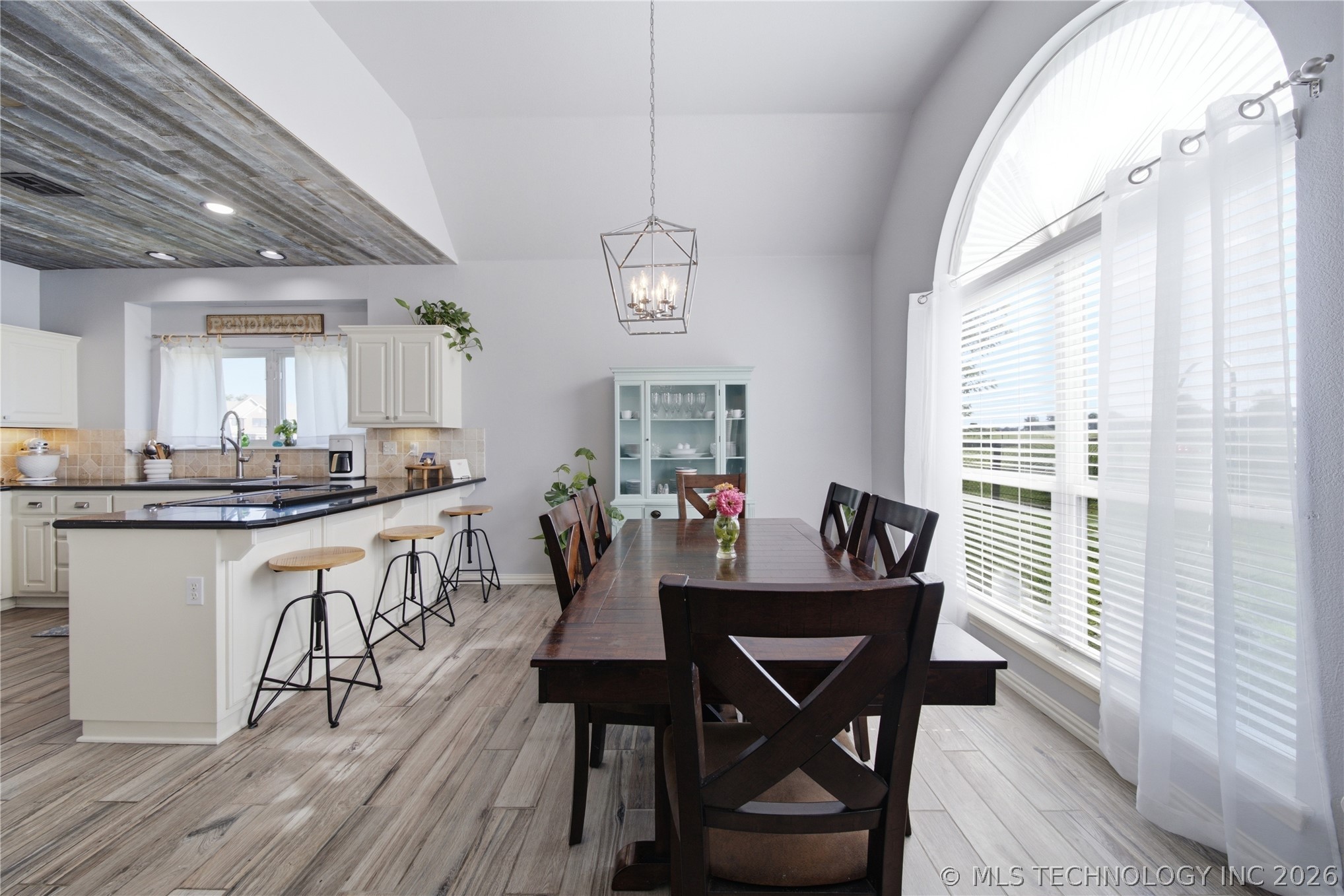 12729 Woodview Court Property Photo 6