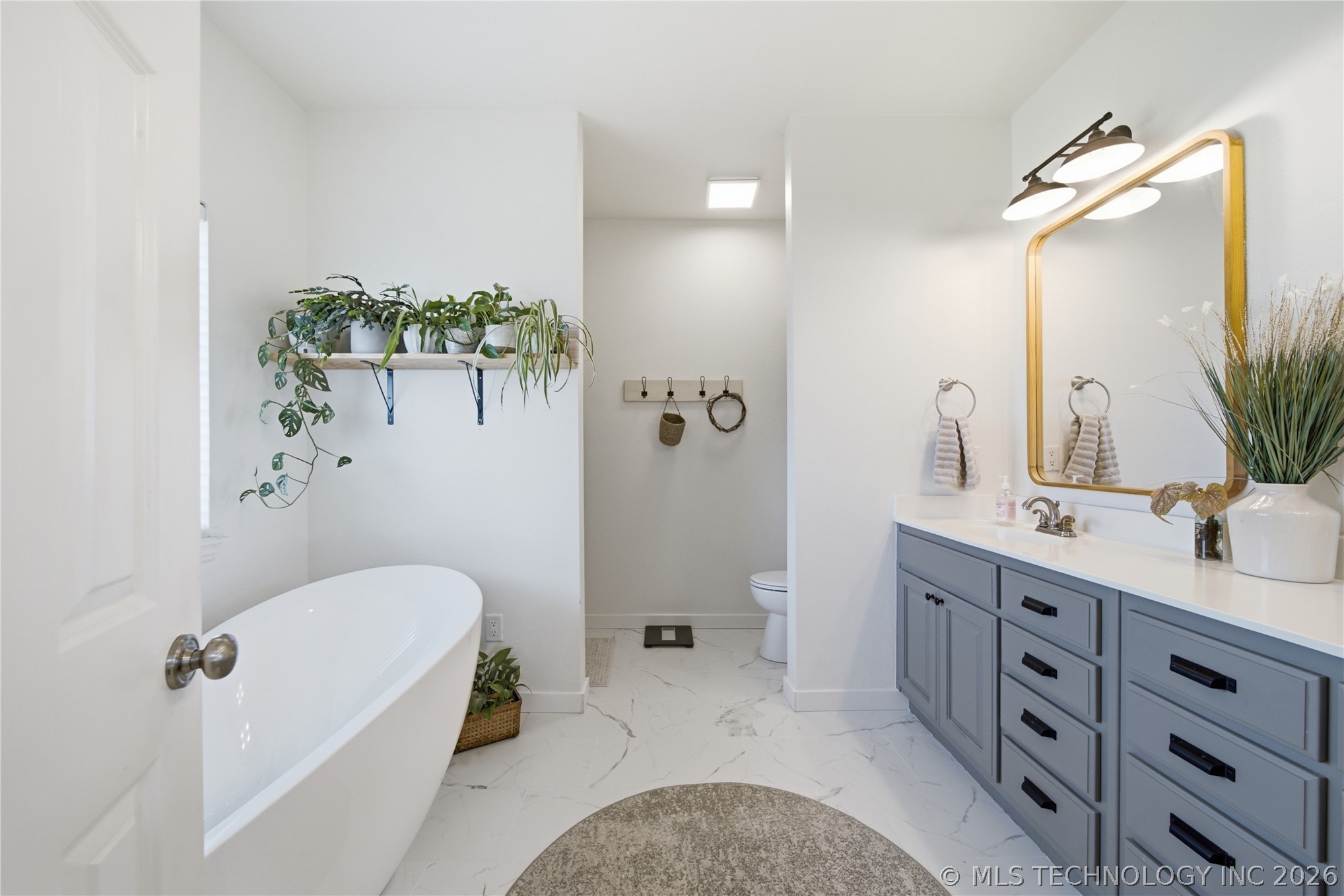 12729 Woodview Court Property Photo 12