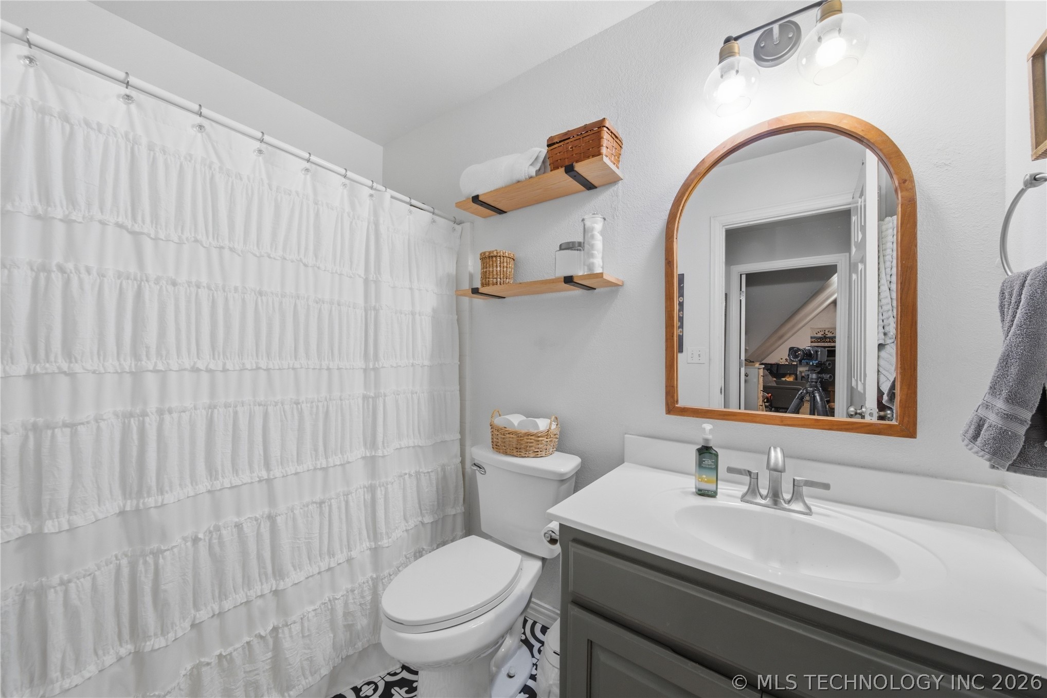 12729 Woodview Court Property Photo 16