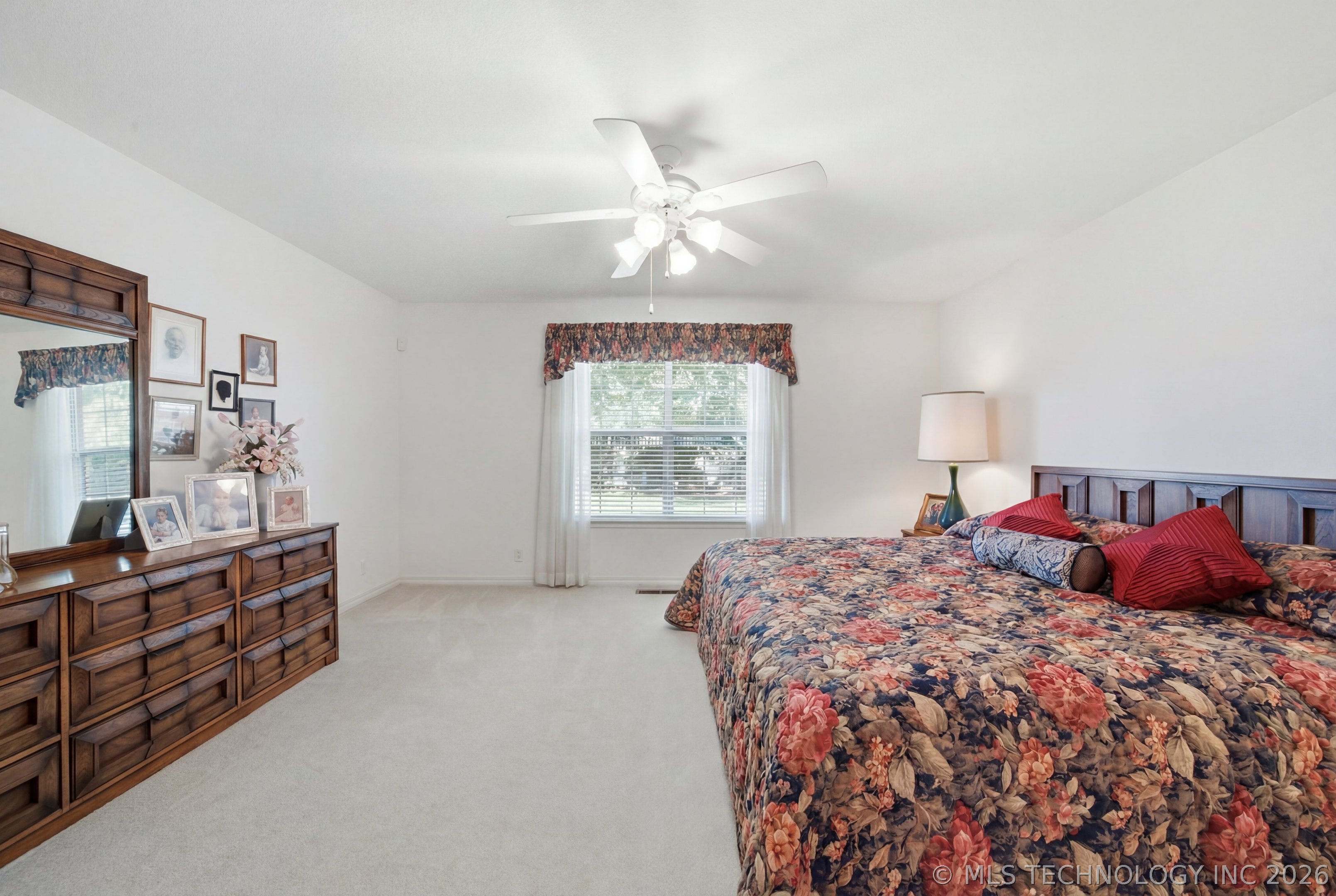9867 S Maybelle Avenue Property Photo 23