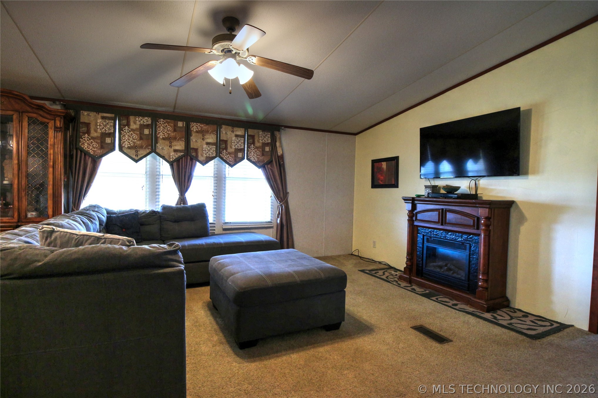 14105 Whispering Meadows Property Photo 8