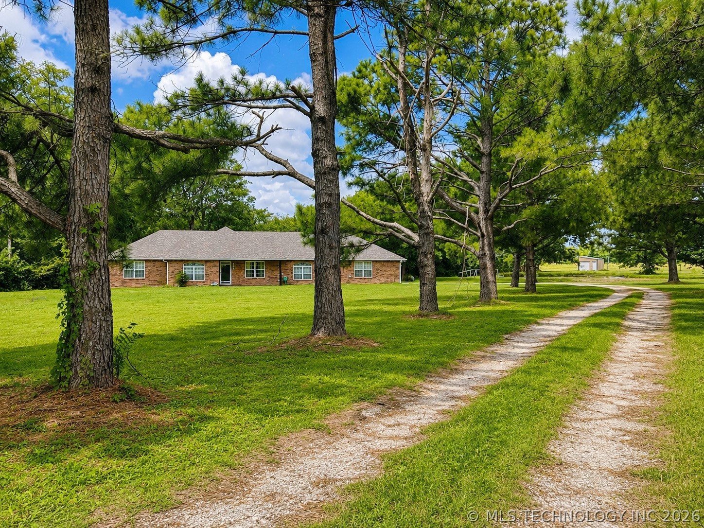 19183 S Prairie Bell Road Property Photo 2