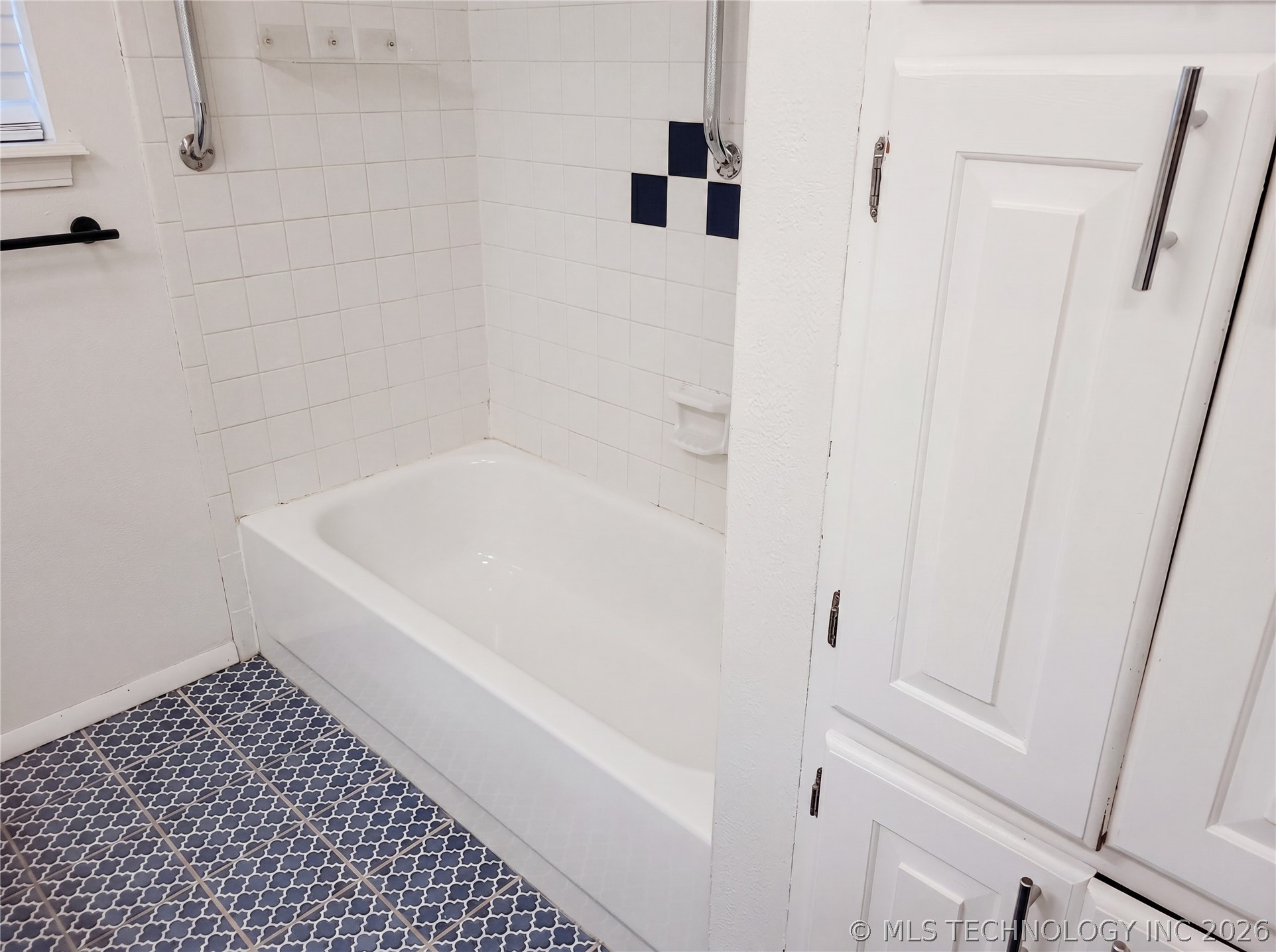 4600 Rolling Hills Property Photo 23