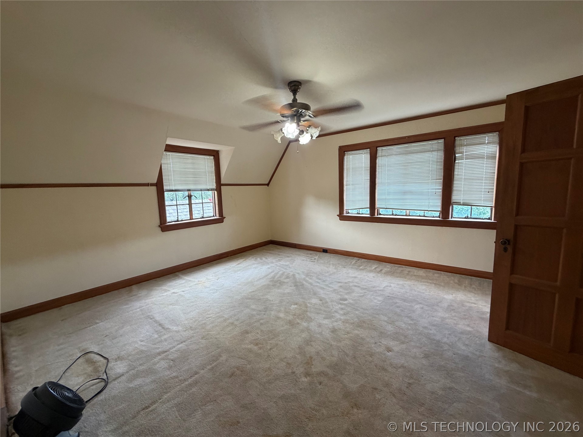 211 S Price Avenue Property Photo 13